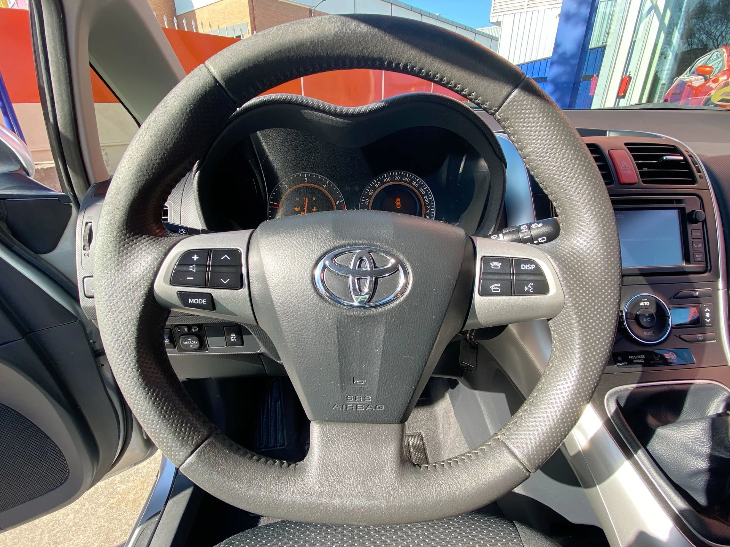 Toyota Auris 90D Active 66 kW (90 CV) - Foto 11