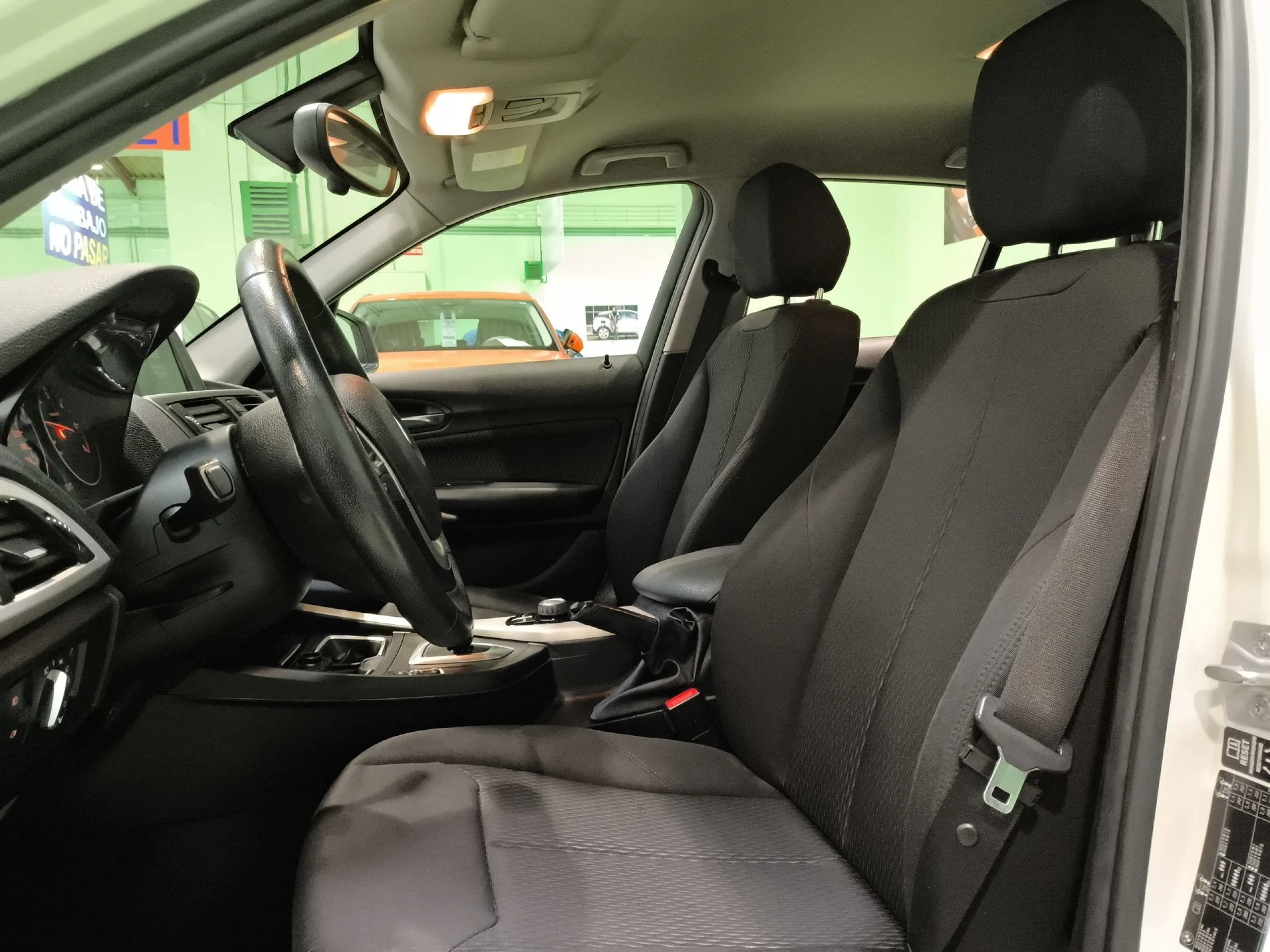 BMW Serie 1 118d 105 kW (143 CV) - Foto 8