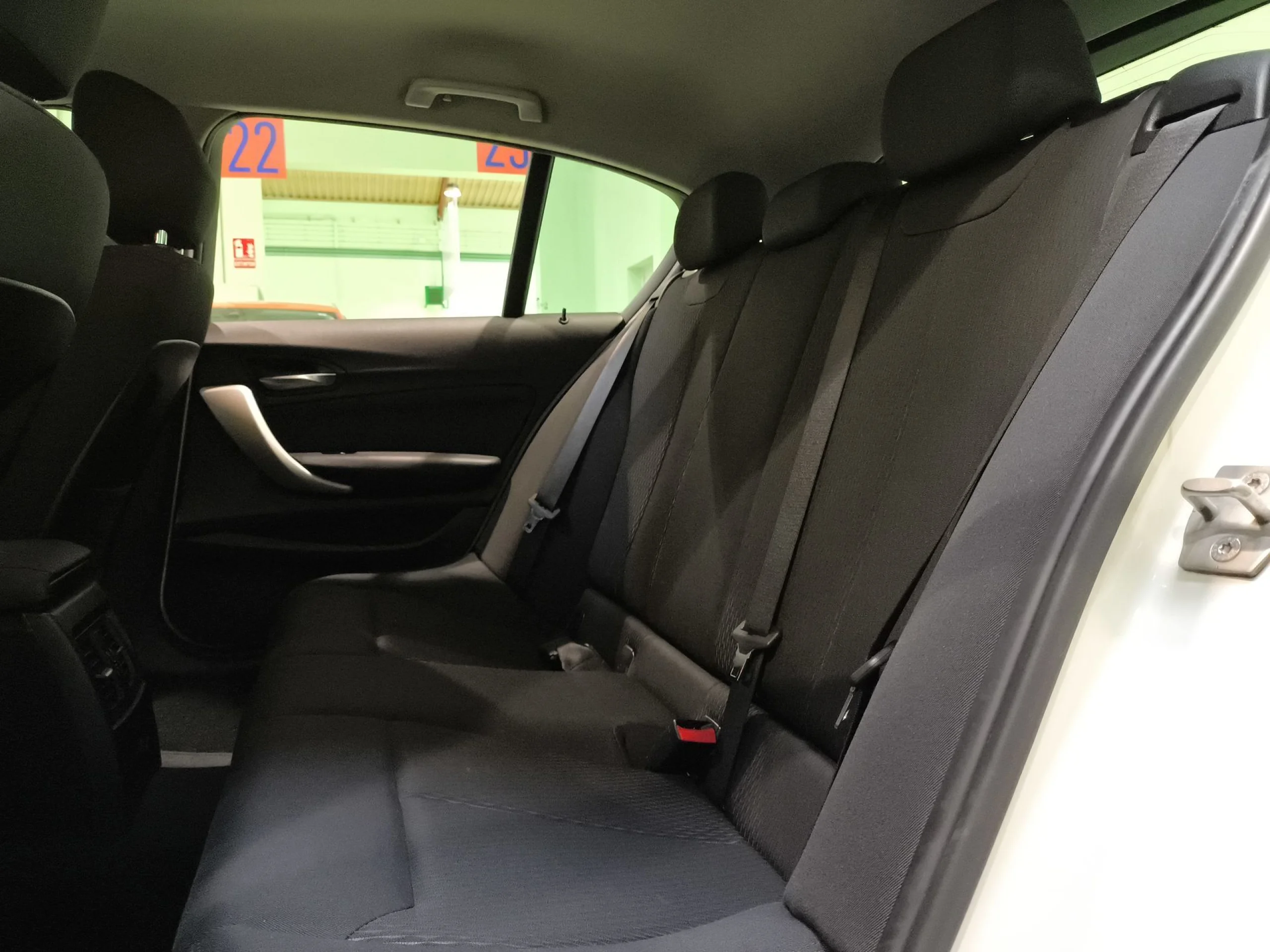 BMW Serie 1 118d 105 kW (143 CV) - Foto 19