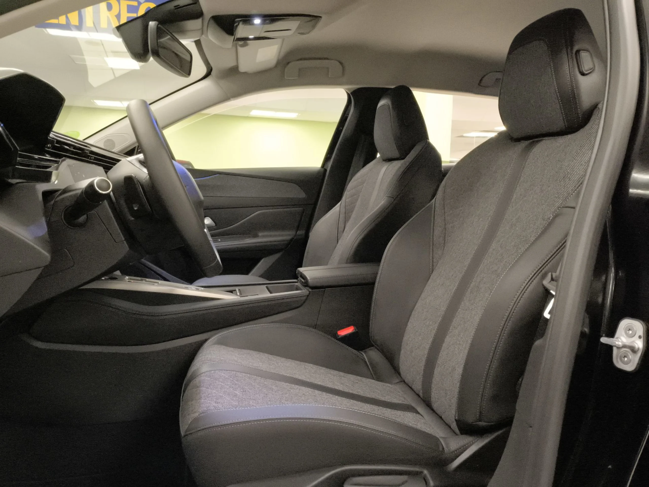 Peugeot 408 Puretech 130 Allure EAT8 96 kW (130 CV) - Foto 8