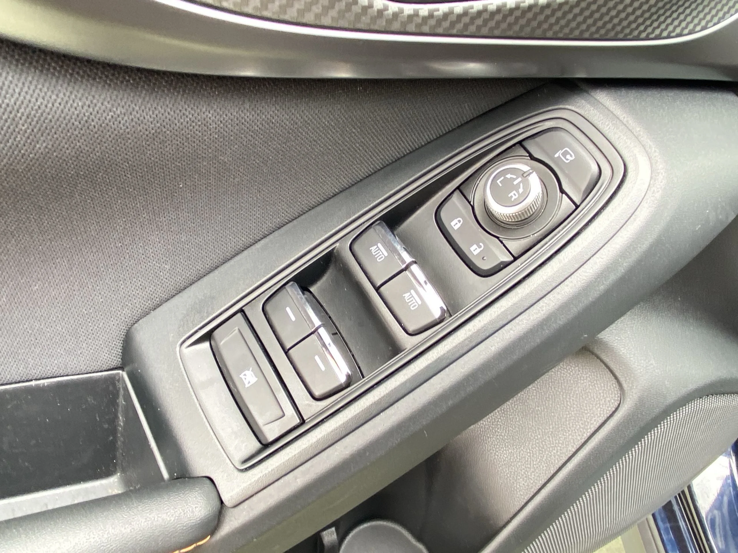 Subaru XV 2.0i Hybrid Executive Plus CVT 110 kW (150 CV) - Foto 10