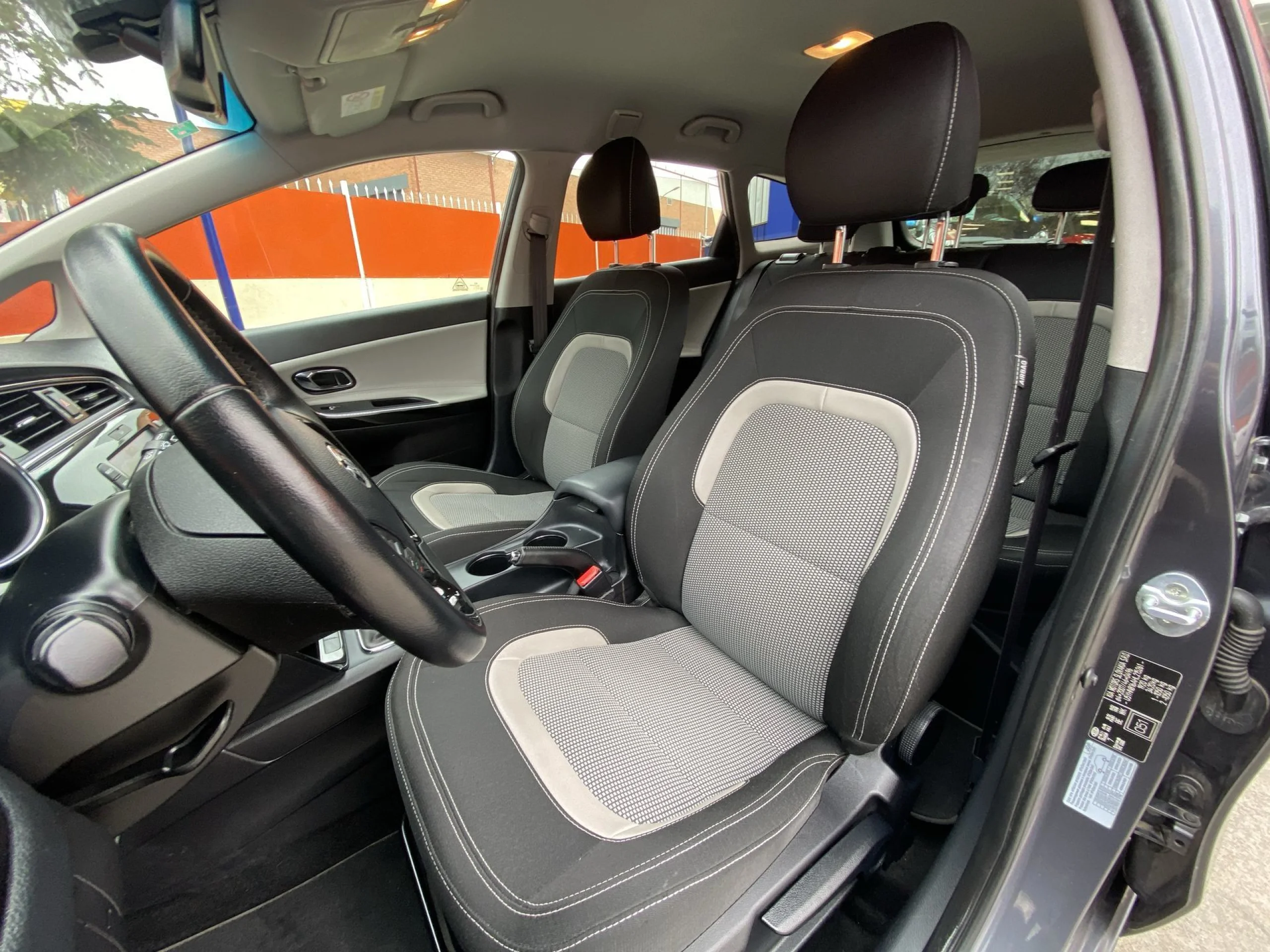 Kia Ceed sportswagon 1.6 CRDi VGT GT Line 100 kW (136 CV) - Foto 8