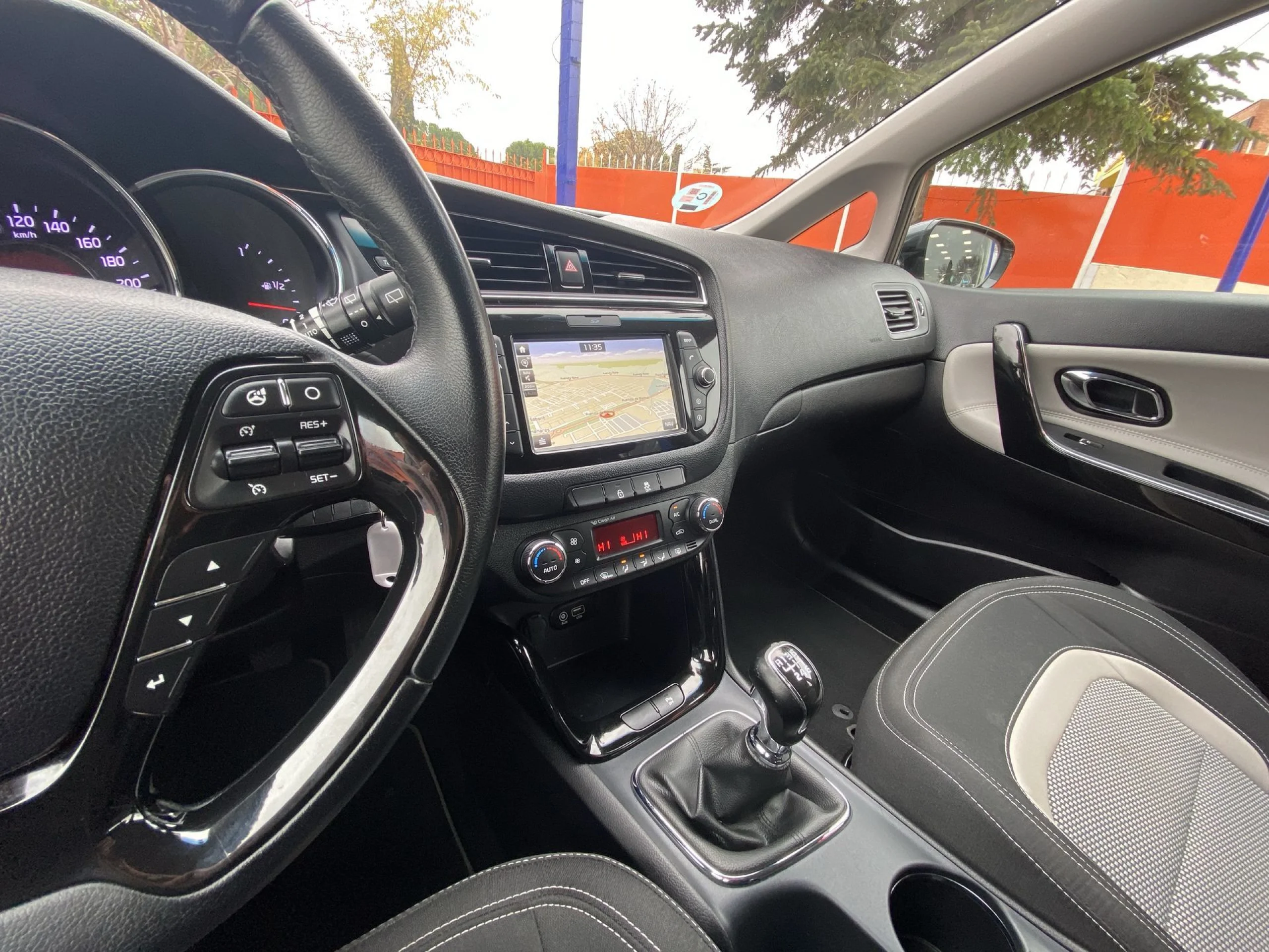Kia Ceed sportswagon 1.6 CRDi VGT GT Line 100 kW (136 CV) - Foto 18