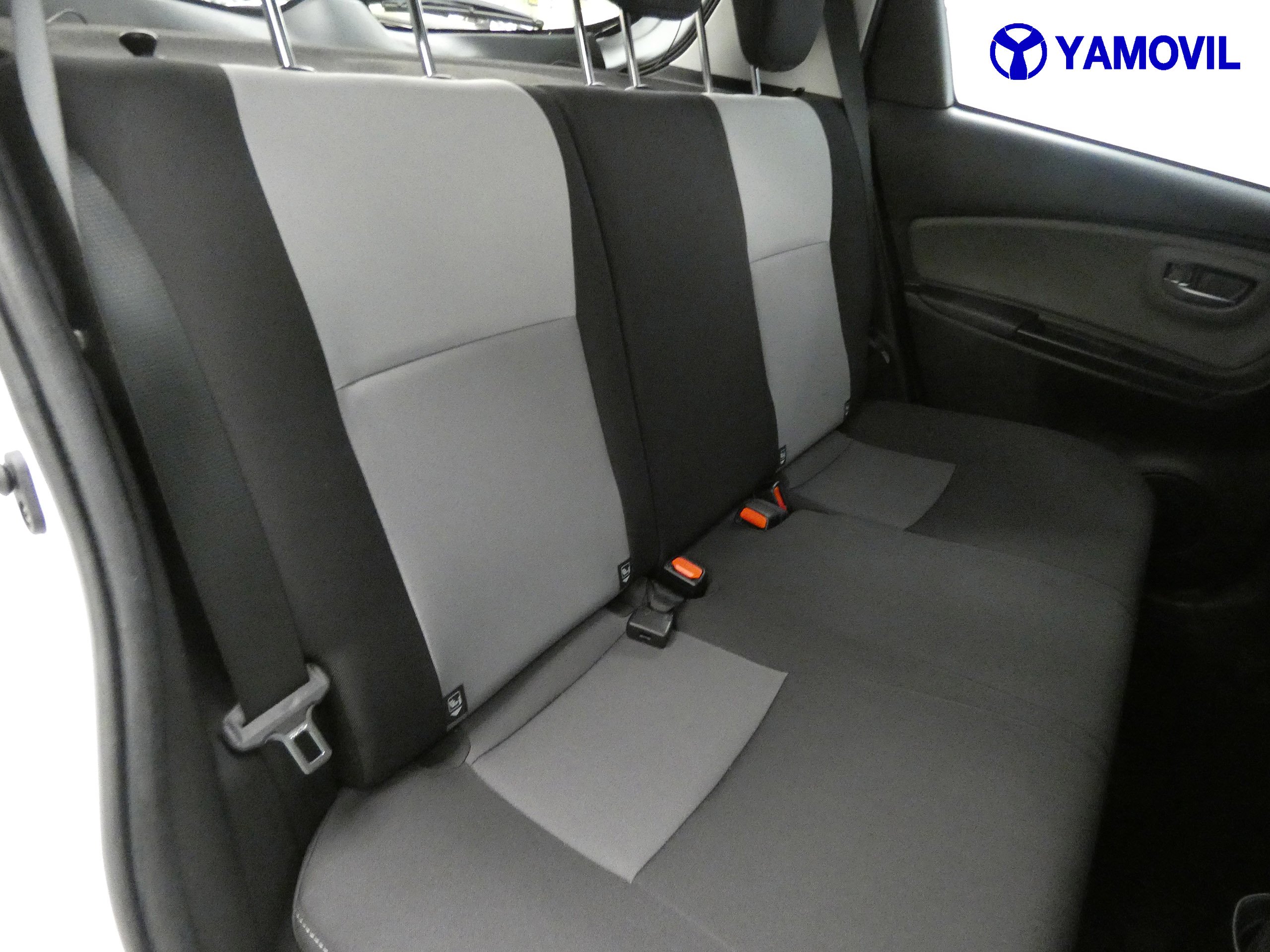 Toyota Yaris 1.5 HYBRID ACTIVE  - Foto 16