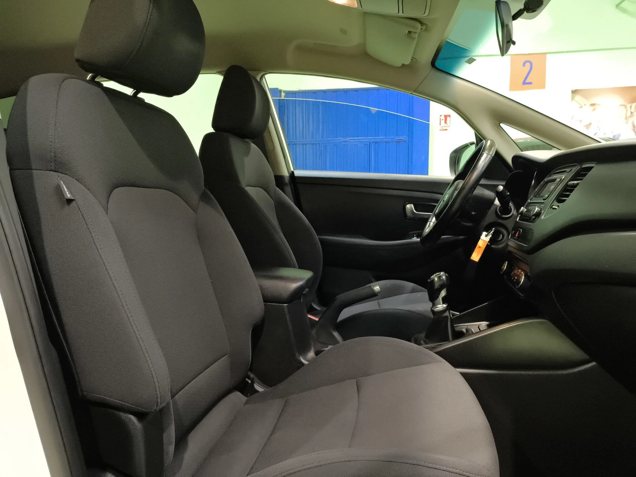 Kia Carens 1.6 GDi Concept 99 kW (135 CV) - Foto 19