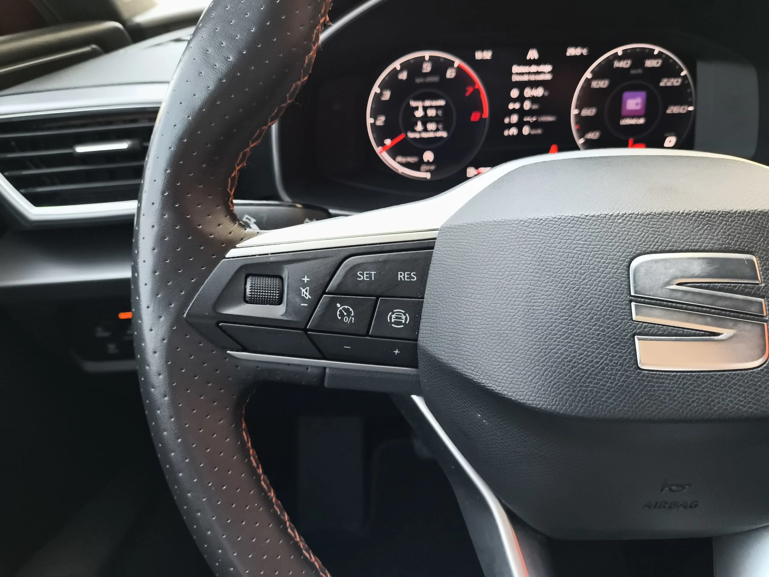 Seat León 1.5 TSI SANDS FR 110 kW (150 CV) - Foto 14