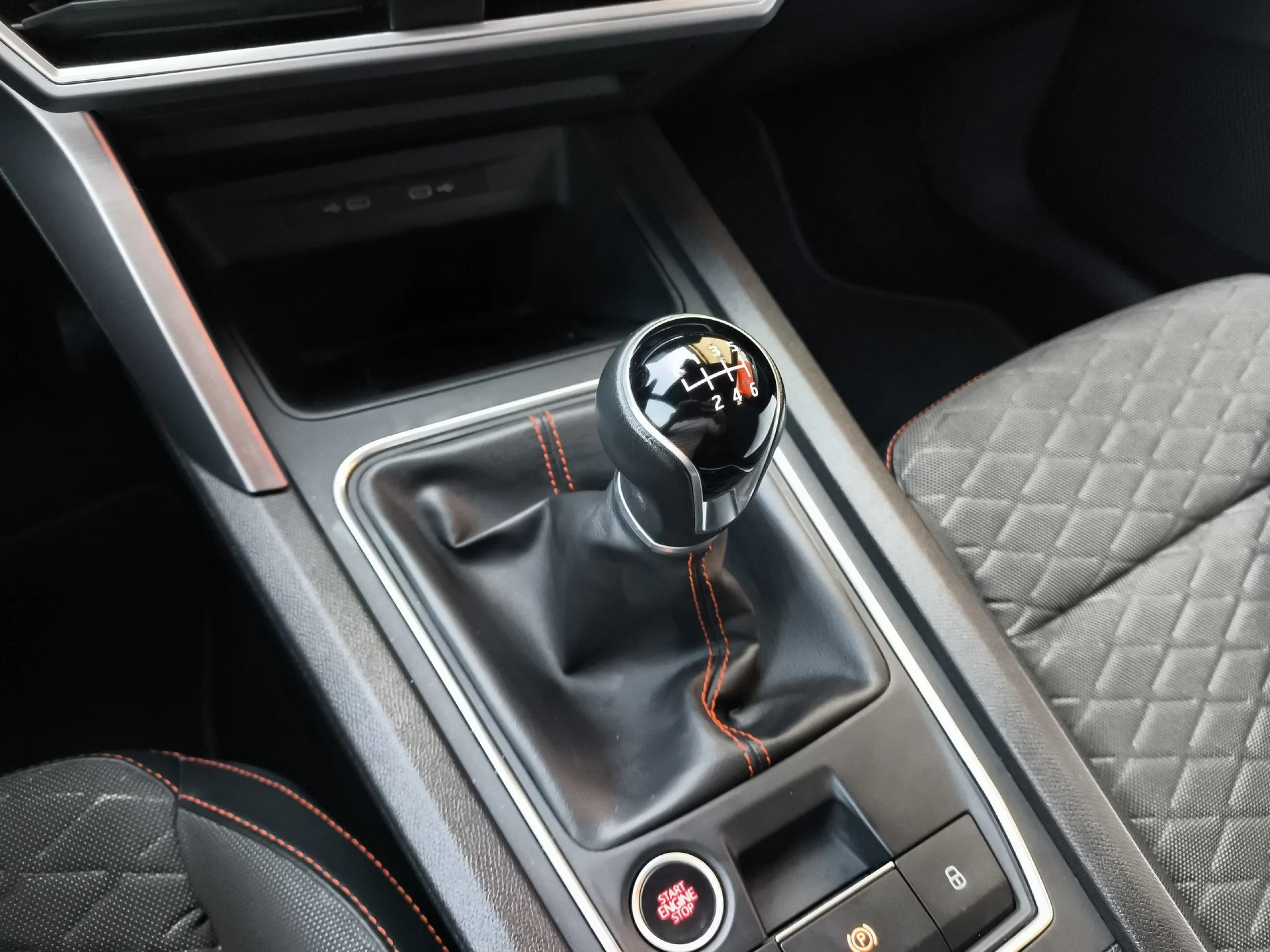 Seat León 1.5 TSI SANDS FR 110 kW (150 CV) - Foto 23