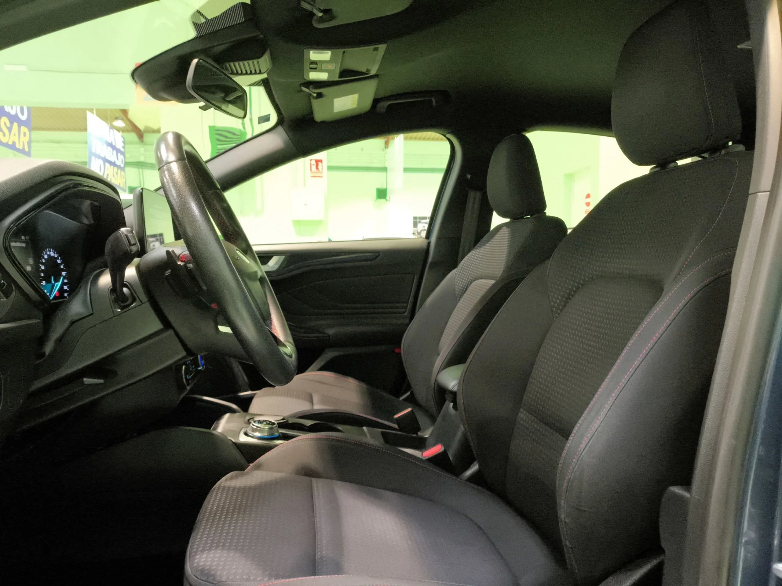 Ford Focus 1.0 Ecoboost SANDS ST-Line Auto 92 kW (125 CV) - Foto 8