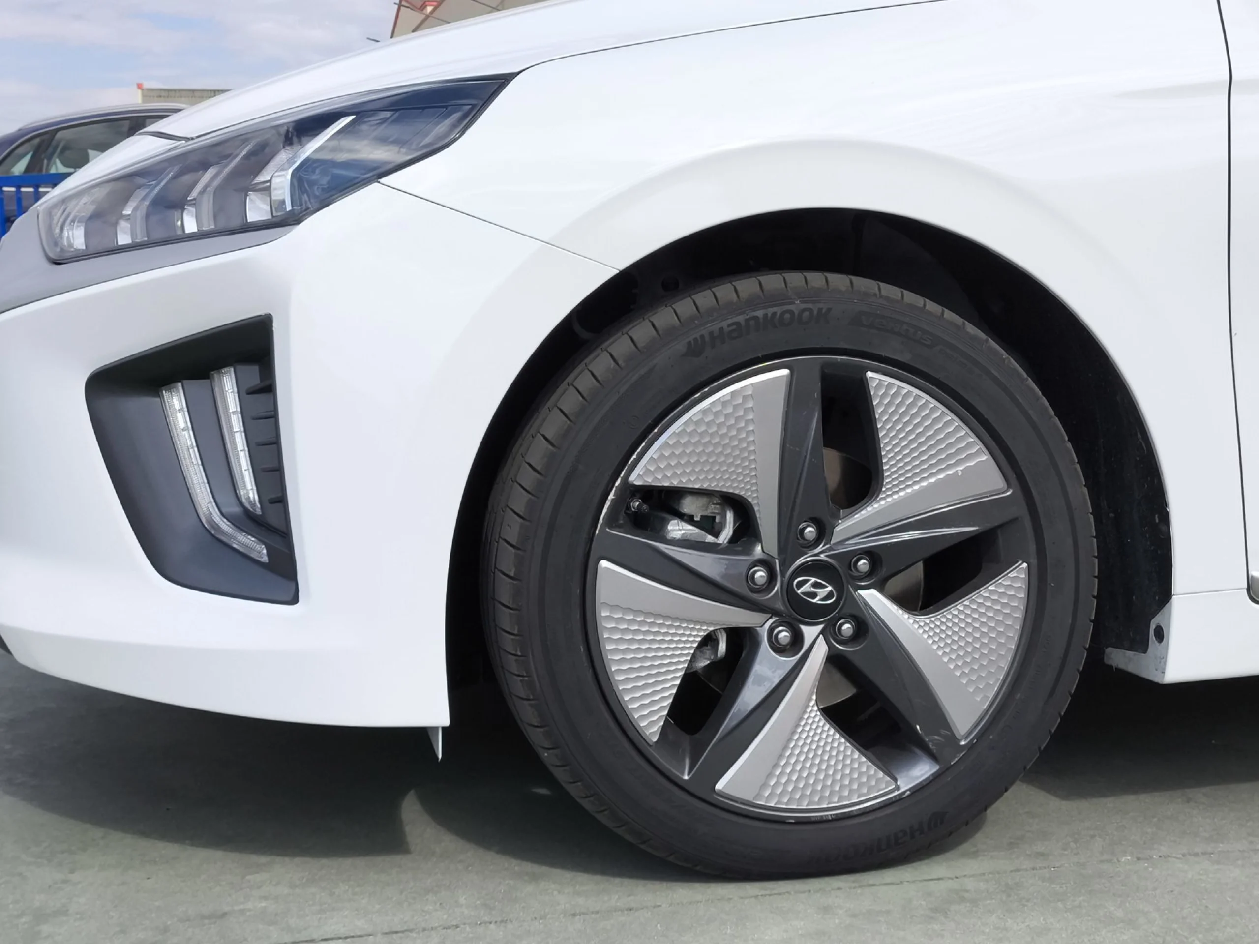 Hyundai IONIQ 1.6 GDI HEV Tecno DCT 104 kW (141 CV) - Foto 7