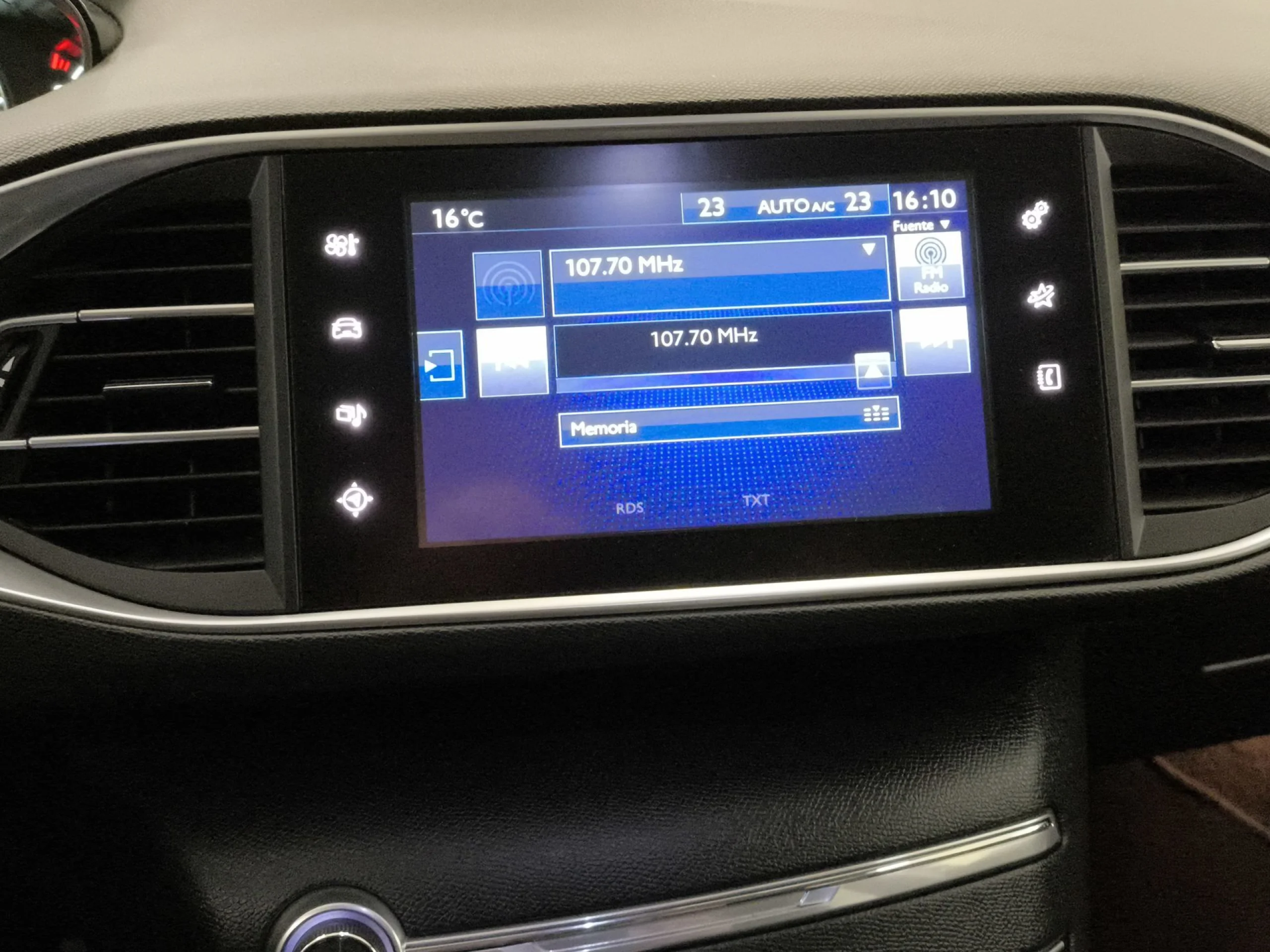 Peugeot 308 PureTech 130 SANDS Allure 96 kW (130 CV) - Foto 13