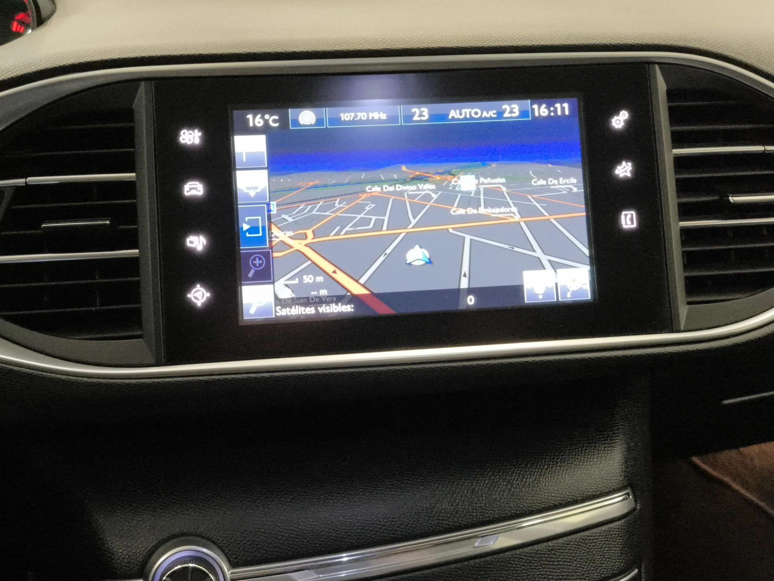Peugeot 308 PureTech 130 SANDS Allure 96 kW (130 CV) - Foto 14