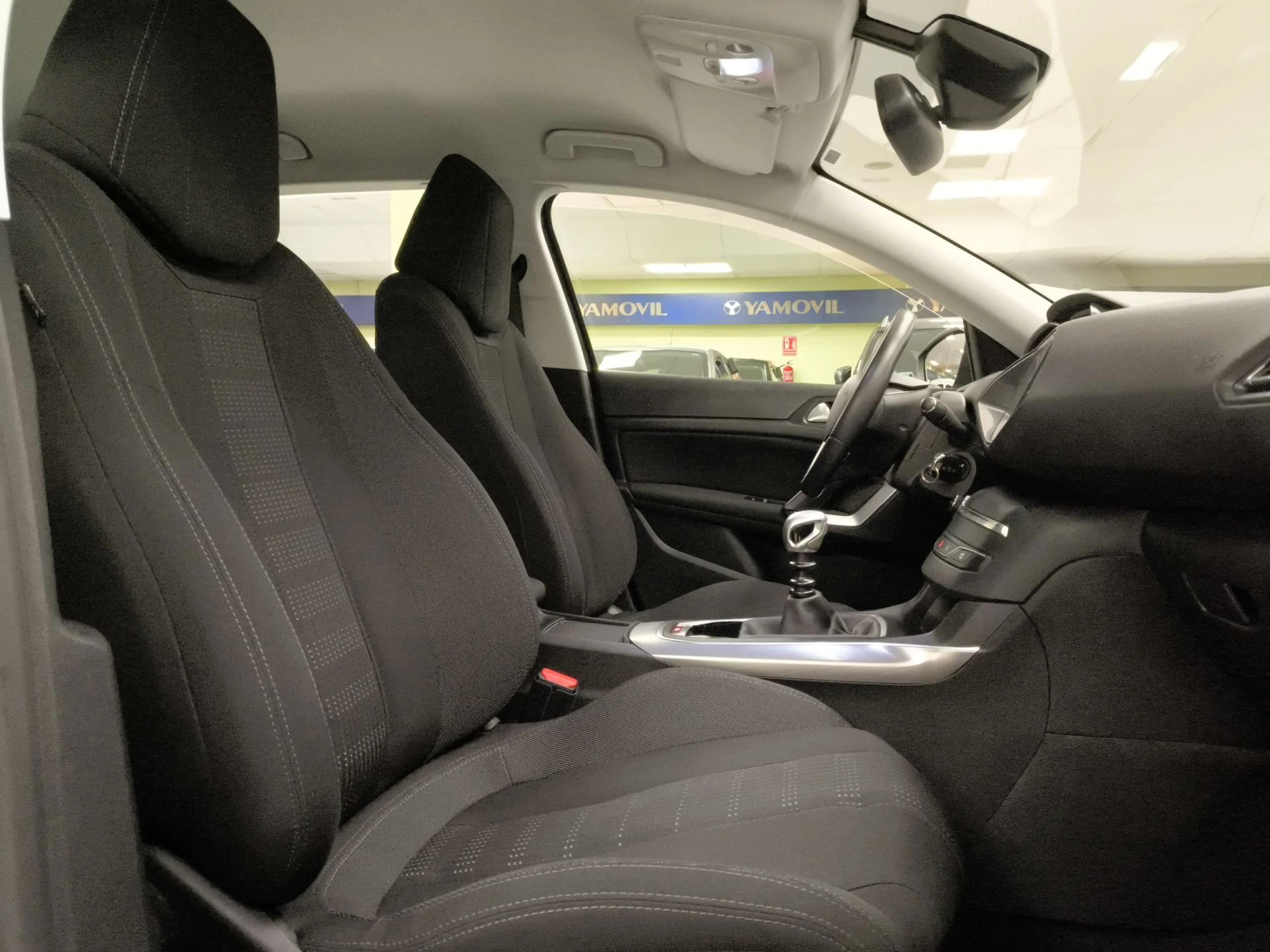 Peugeot 308 PureTech 130 SANDS Allure 96 kW (130 CV) - Foto 20