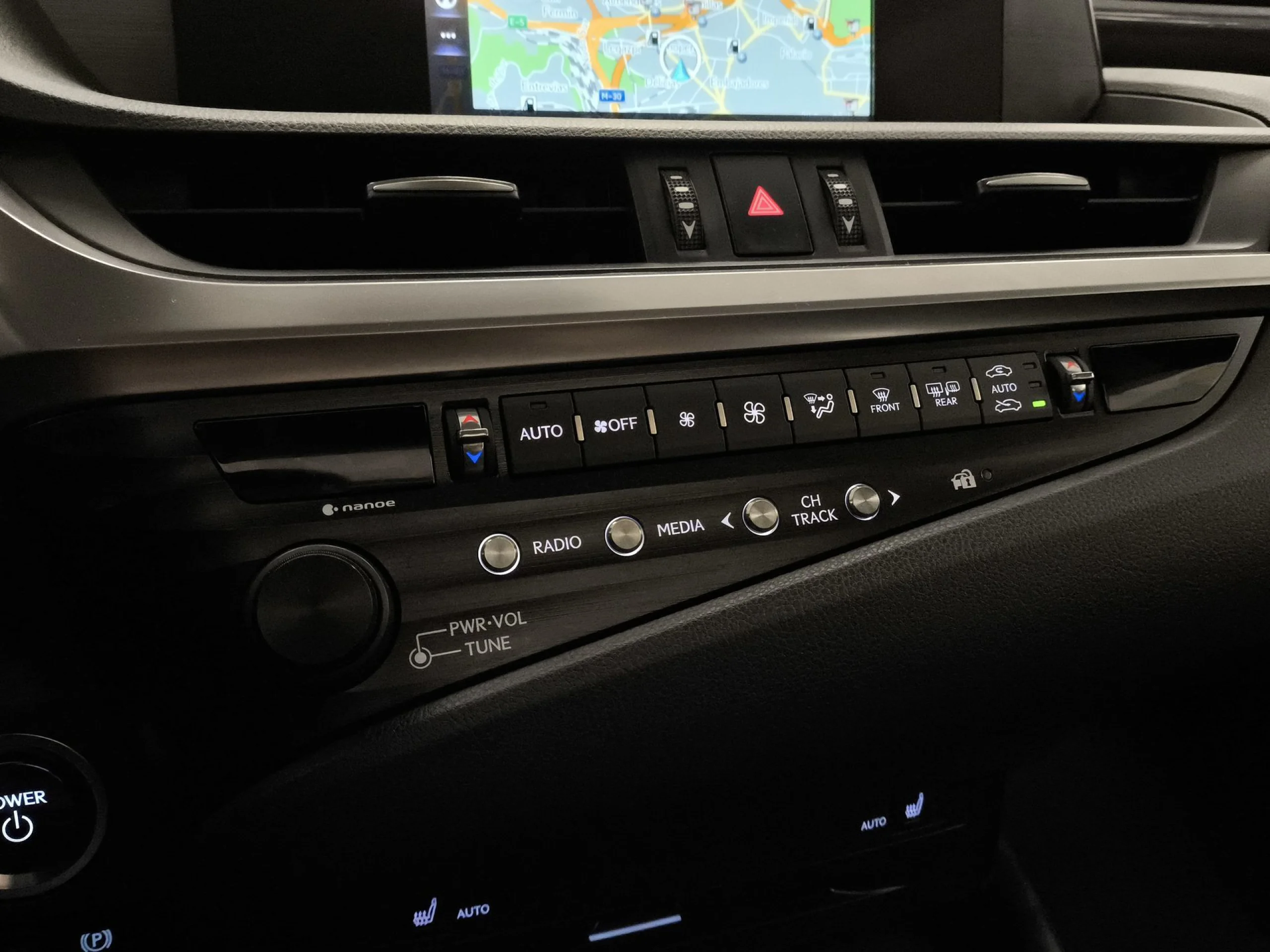 Lexus ES 300h Business 160 kW (218 CV) - Foto 16
