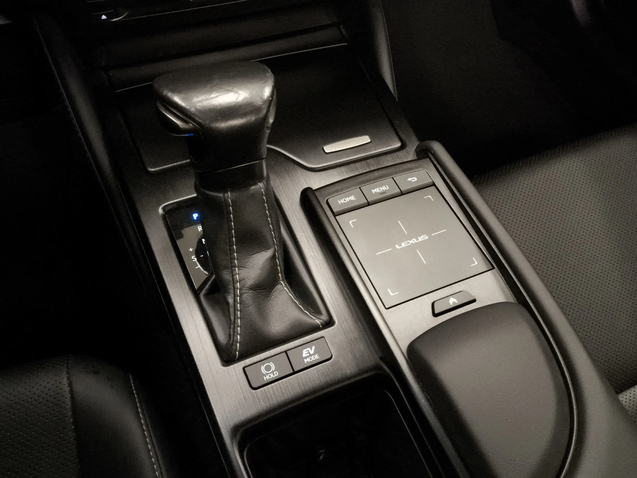 Lexus ES 300h Business 160 kW (218 CV) - Foto 17