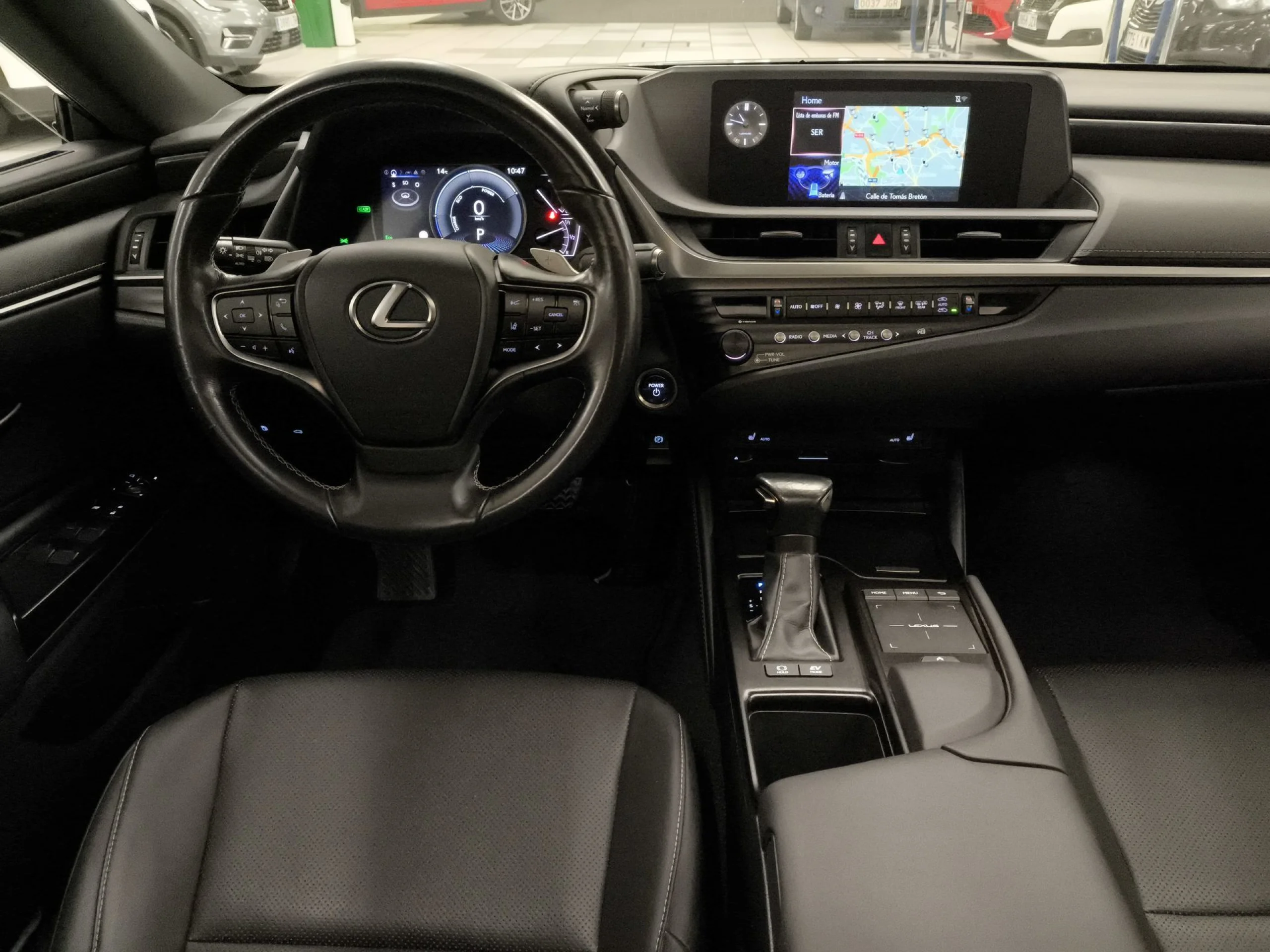 Lexus ES 300h Business 160 kW (218 CV) - Foto 18