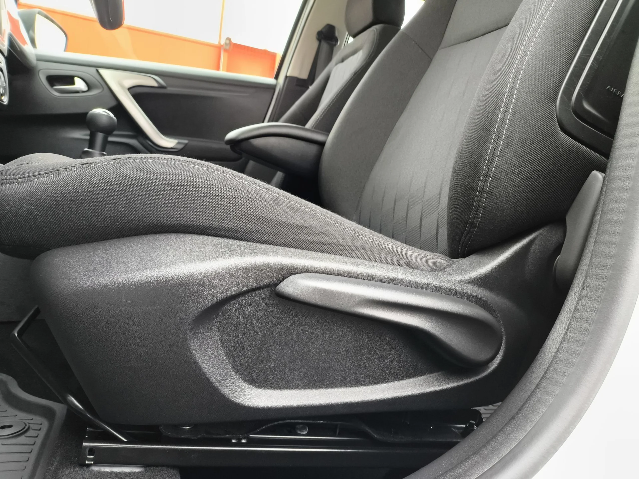 Citroen C-Elysee PureTech 82 Shine 60 kW (82 CV) - Foto 9