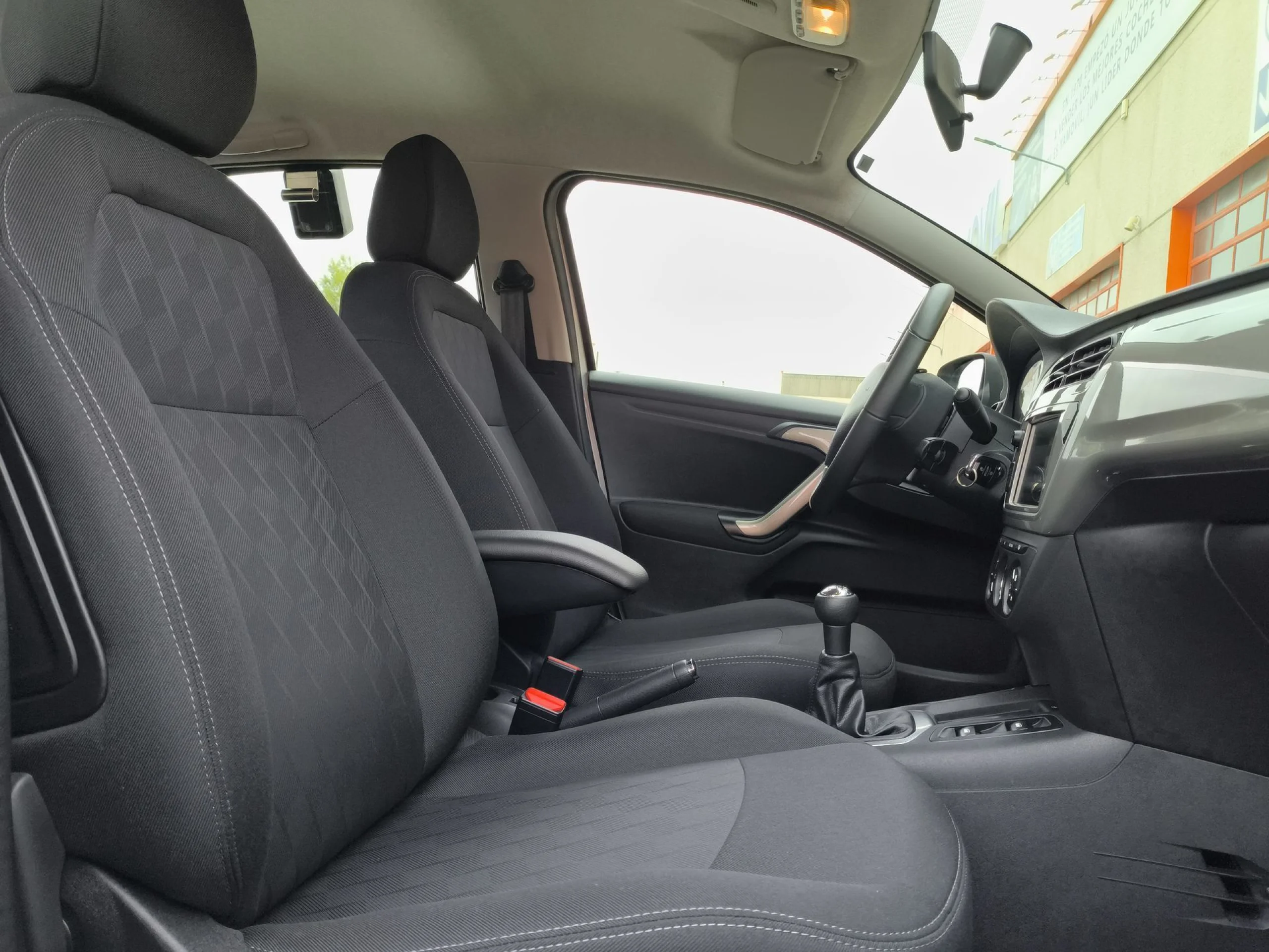 Citroen C-Elysee PureTech 82 Shine 60 kW (82 CV) - Foto 23