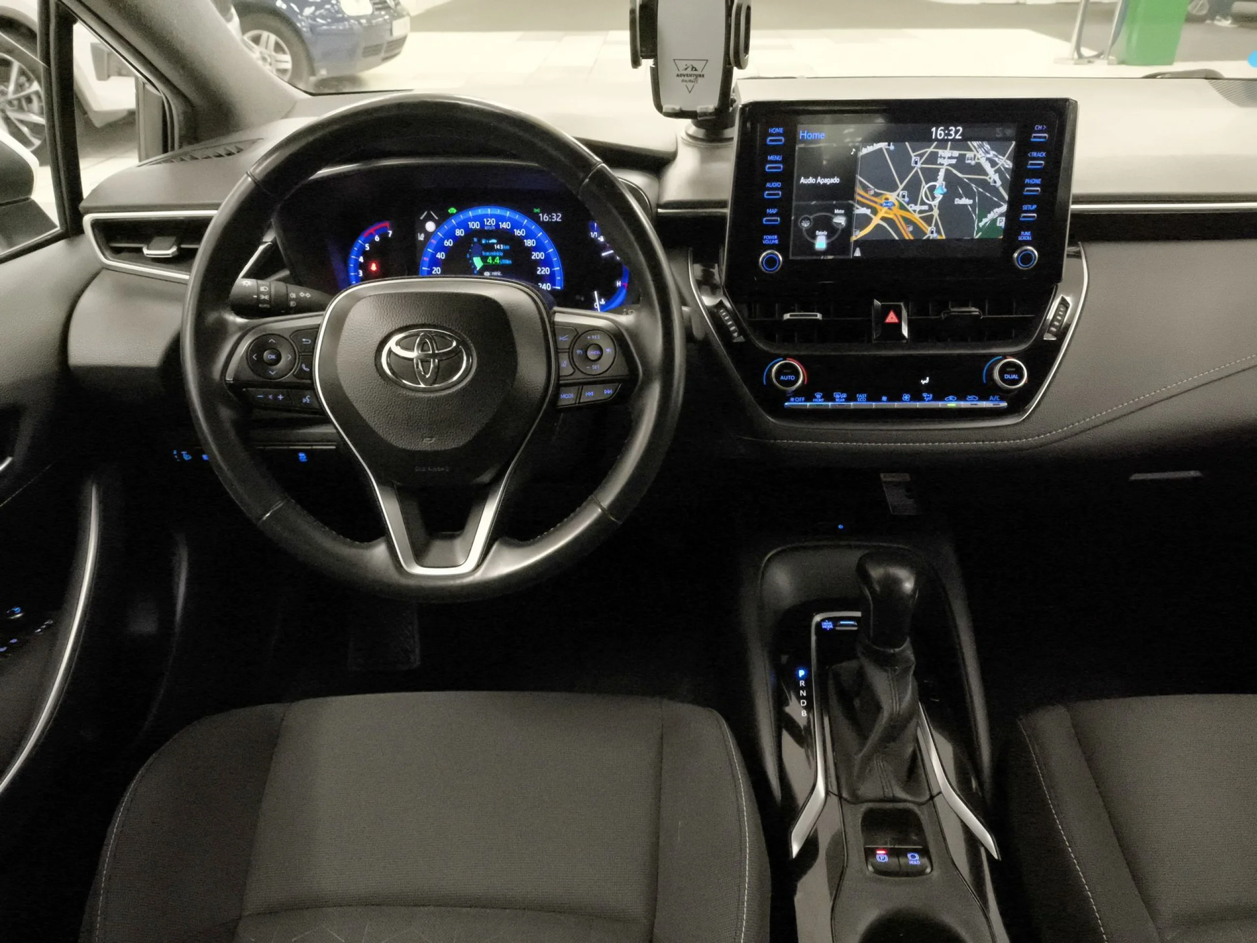 Toyota Corolla 125H Active E-CVT 90 kW (122 CV) - Foto 18