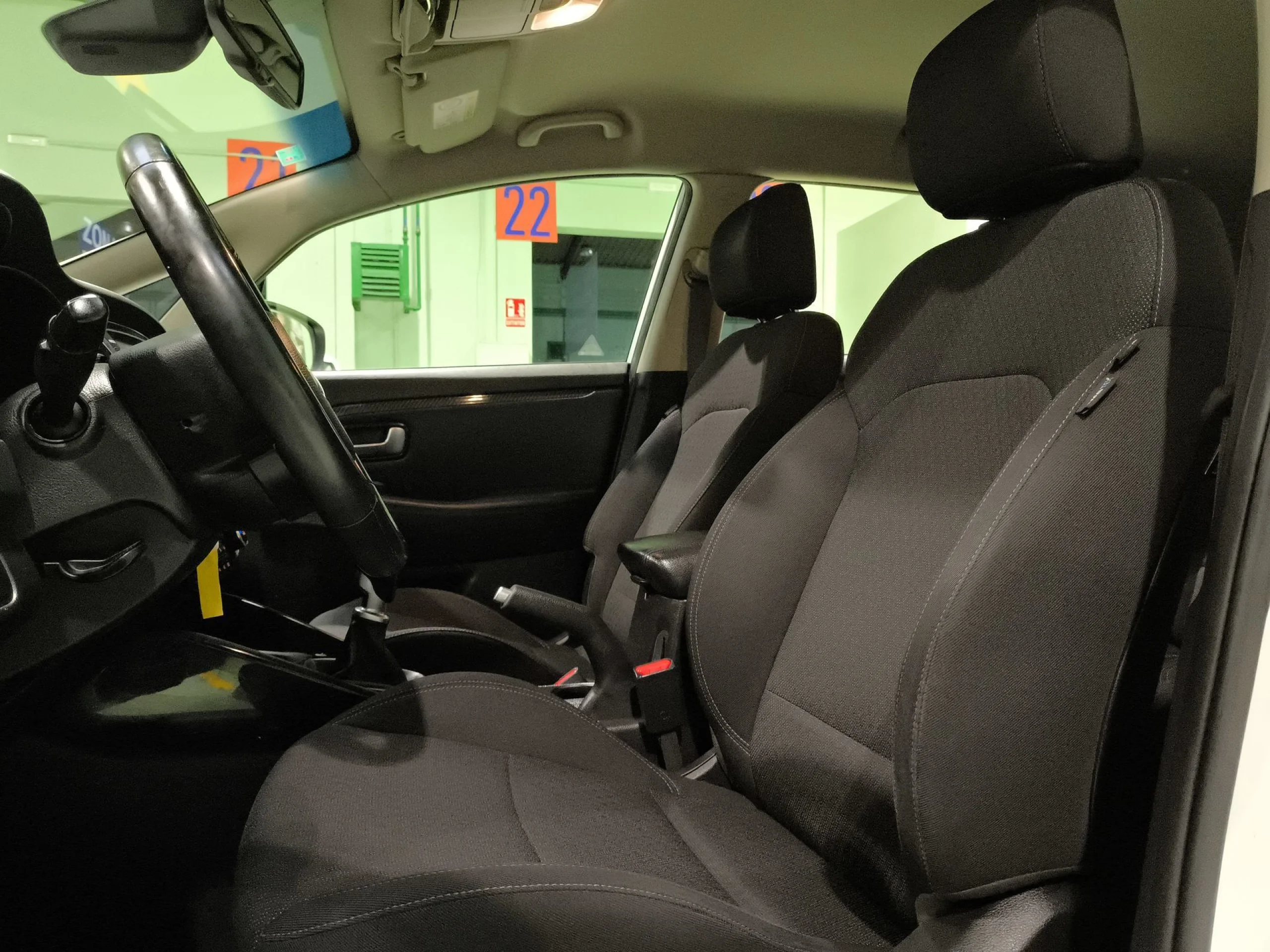 Kia Carens 1.6 GDi Drive 99 kW (135 CV) - Foto 8