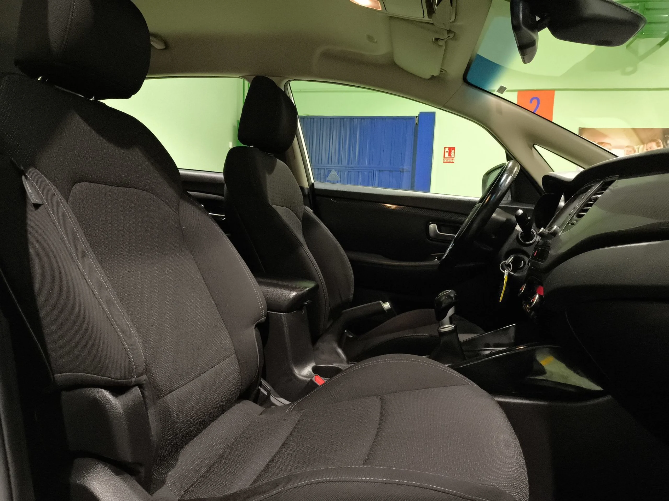 Kia Carens 1.6 GDi Drive 99 kW (135 CV) - Foto 24