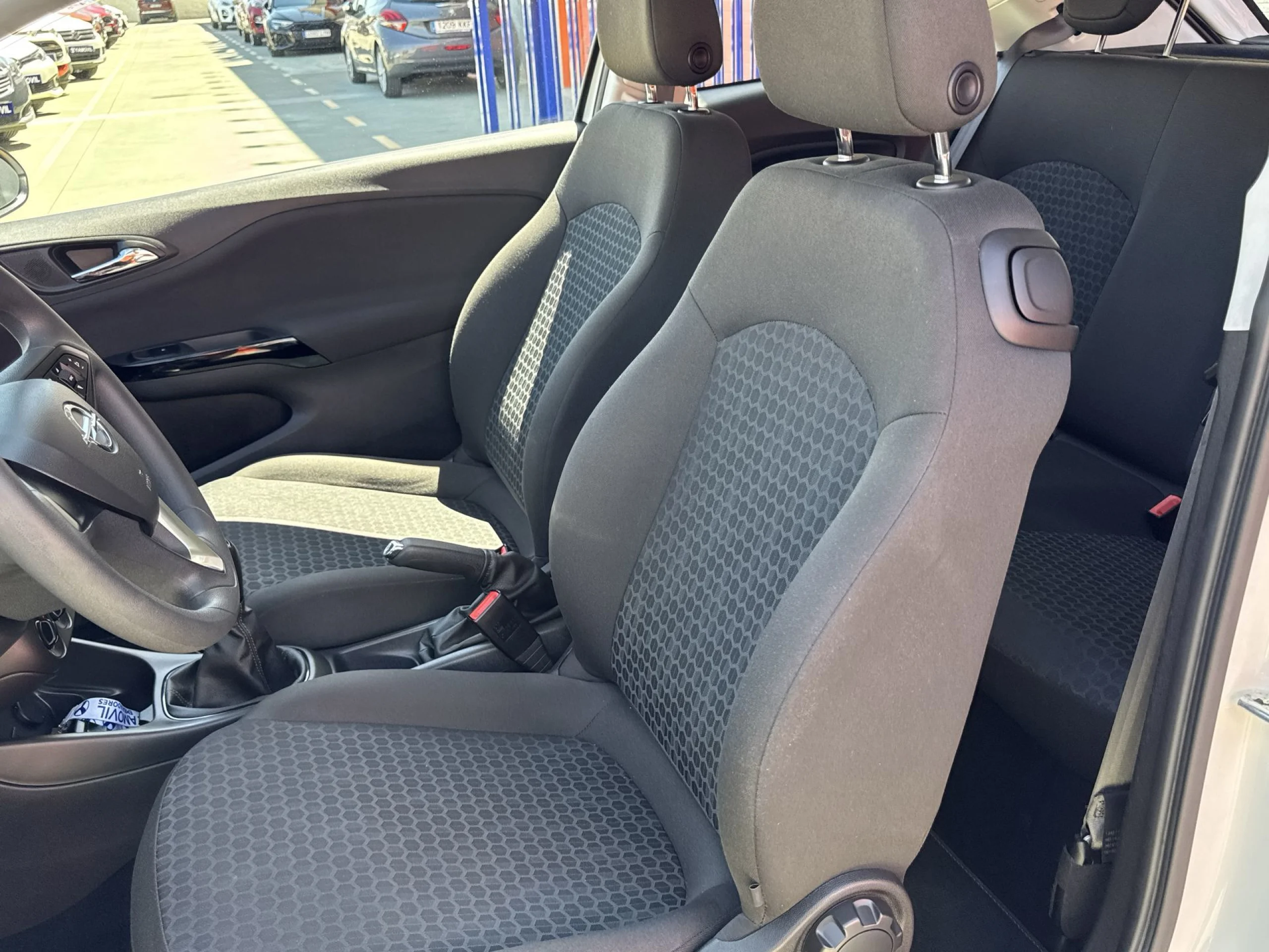 Opel Corsa 1.3 CDTI Expression 55 kW (75 CV) - Foto 8