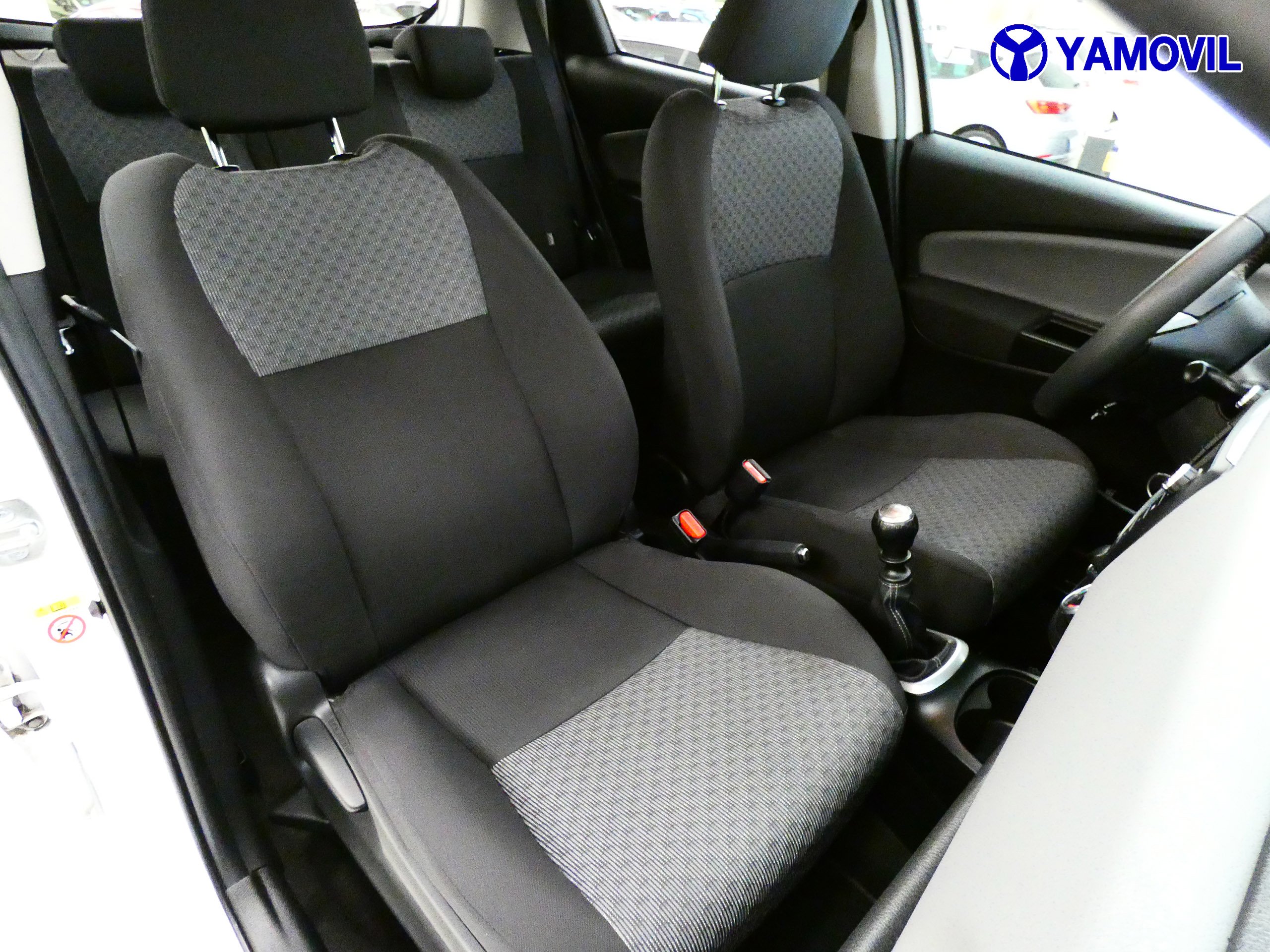 Toyota Yaris 1.4 D-4D ACTIVE MAN 5P - Foto 16