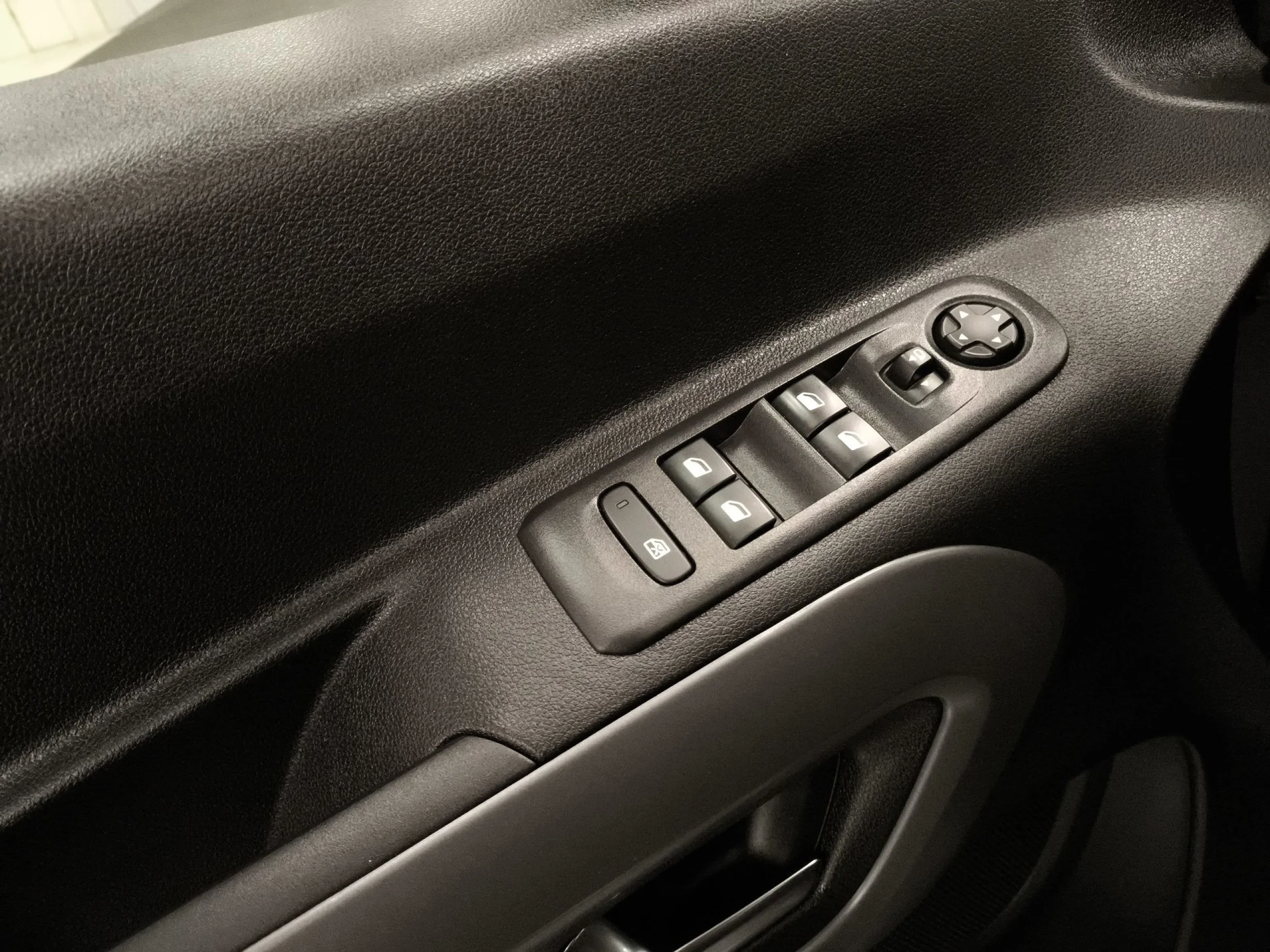 Toyota Proace City Verso 1.2 Family Active L1 Auto 96 kW (131 CV) - Foto 10