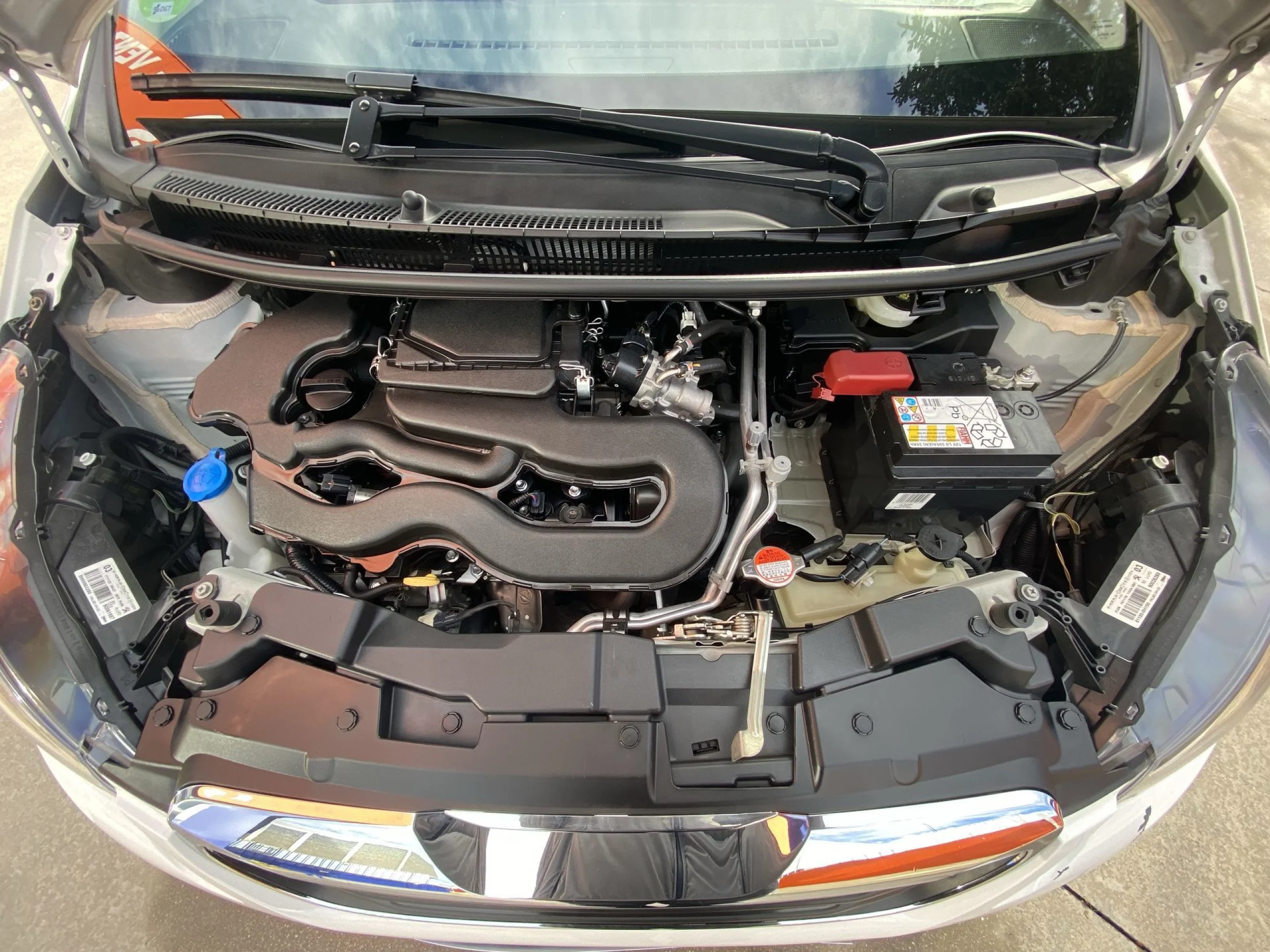 Peugeot 108 1.0 VTi Allure ETG5 53 kW (72 CV) - Foto 21