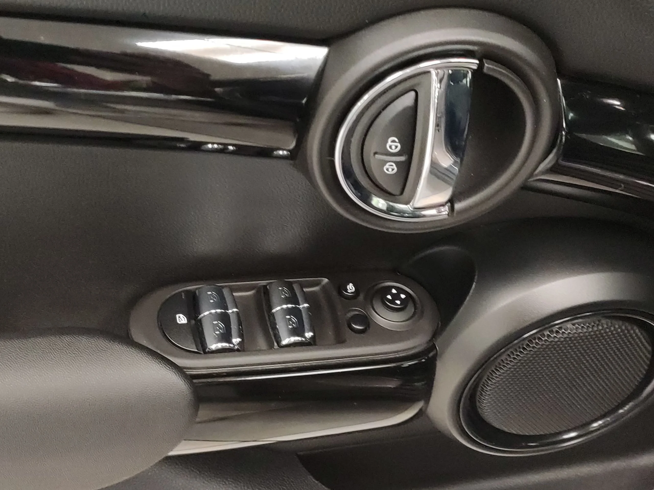 MINI MINI 5 Puertas Cooper 100 kW (136 CV) - Foto 10