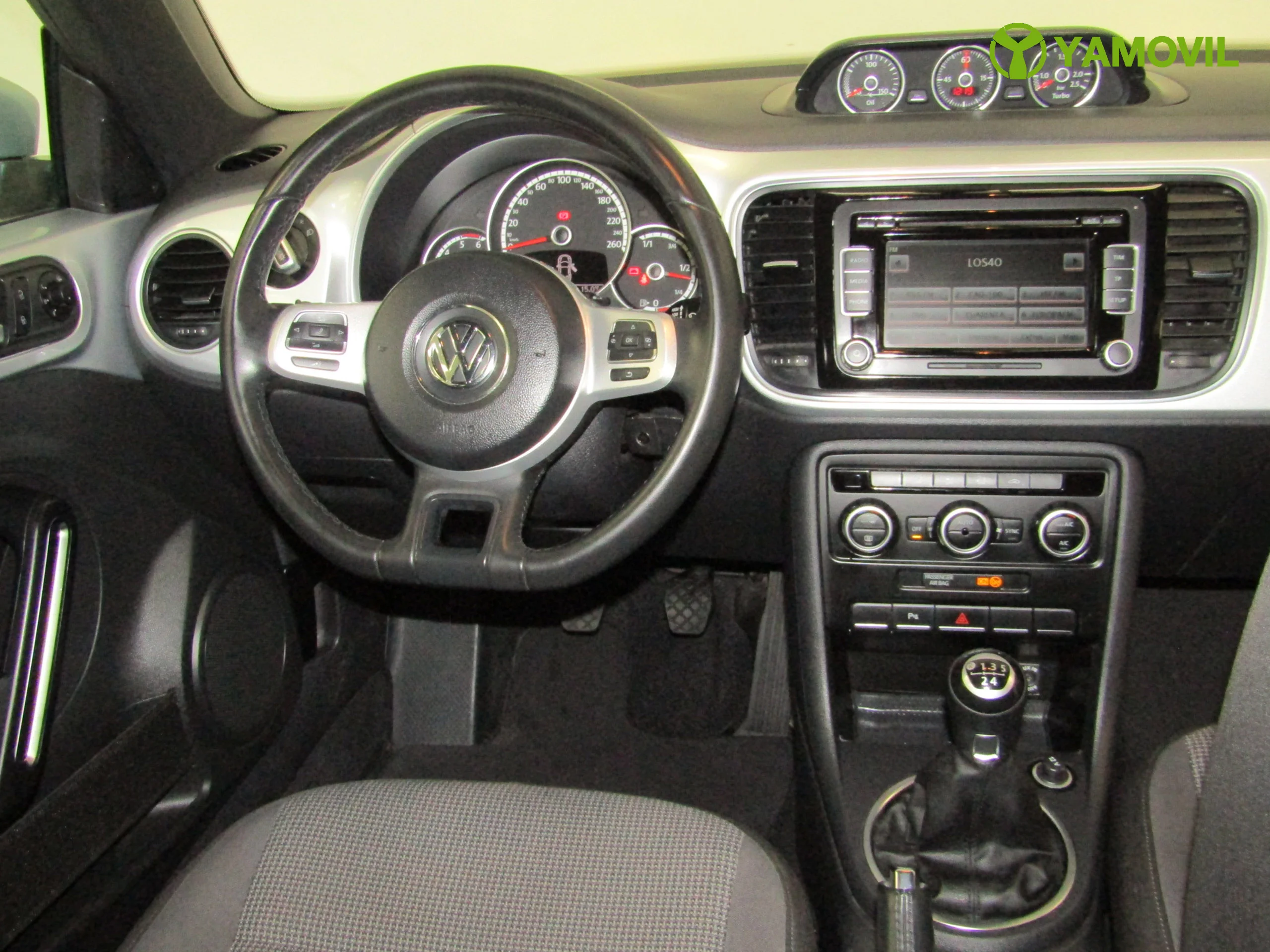 Volkswagen New Beetle 1.6TDI 105CV DESIGN BETTLEMANIA - Foto 19