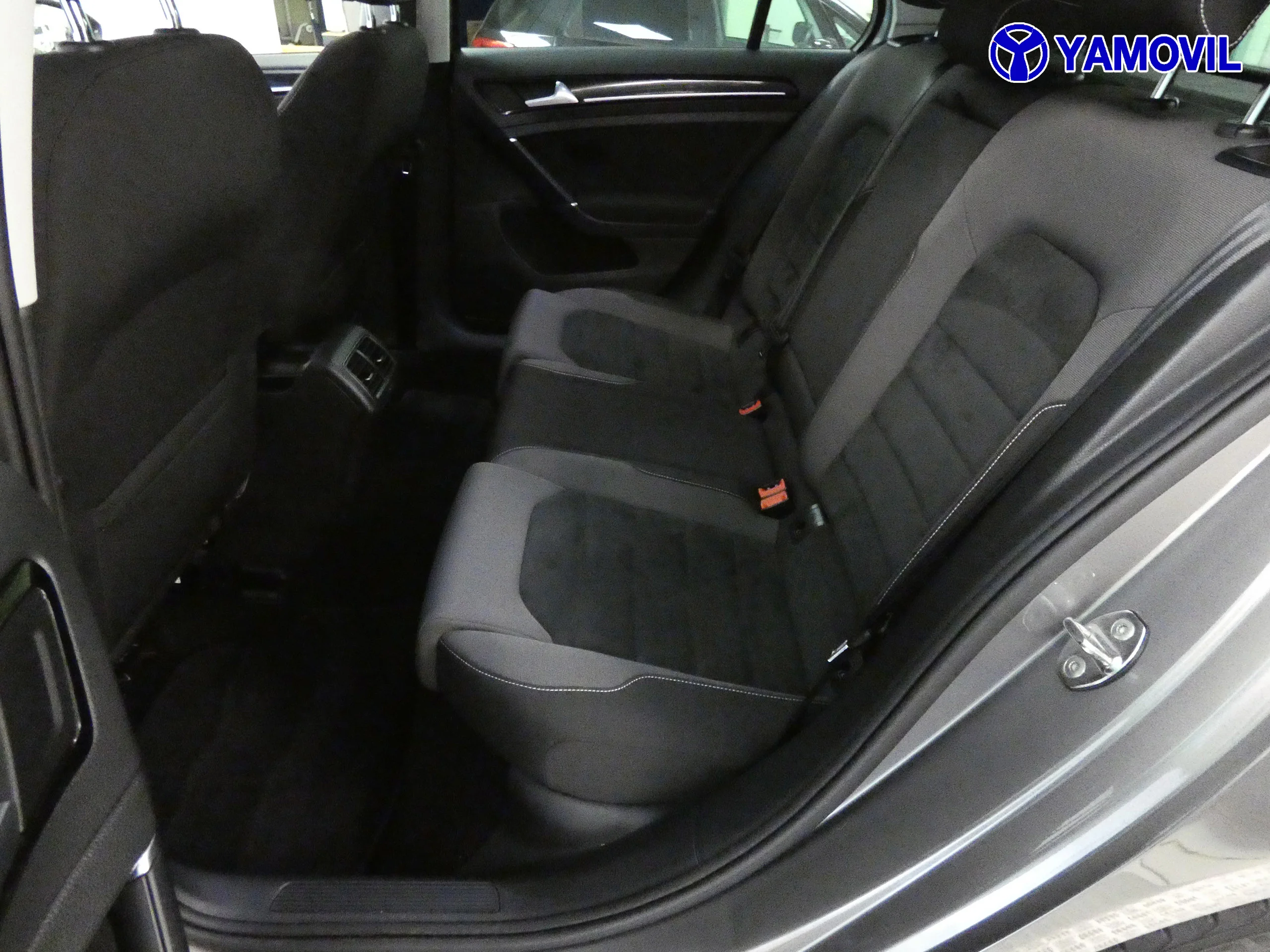 Volkswagen Golf 1.6 TDI DSG R-LINE - Foto 20