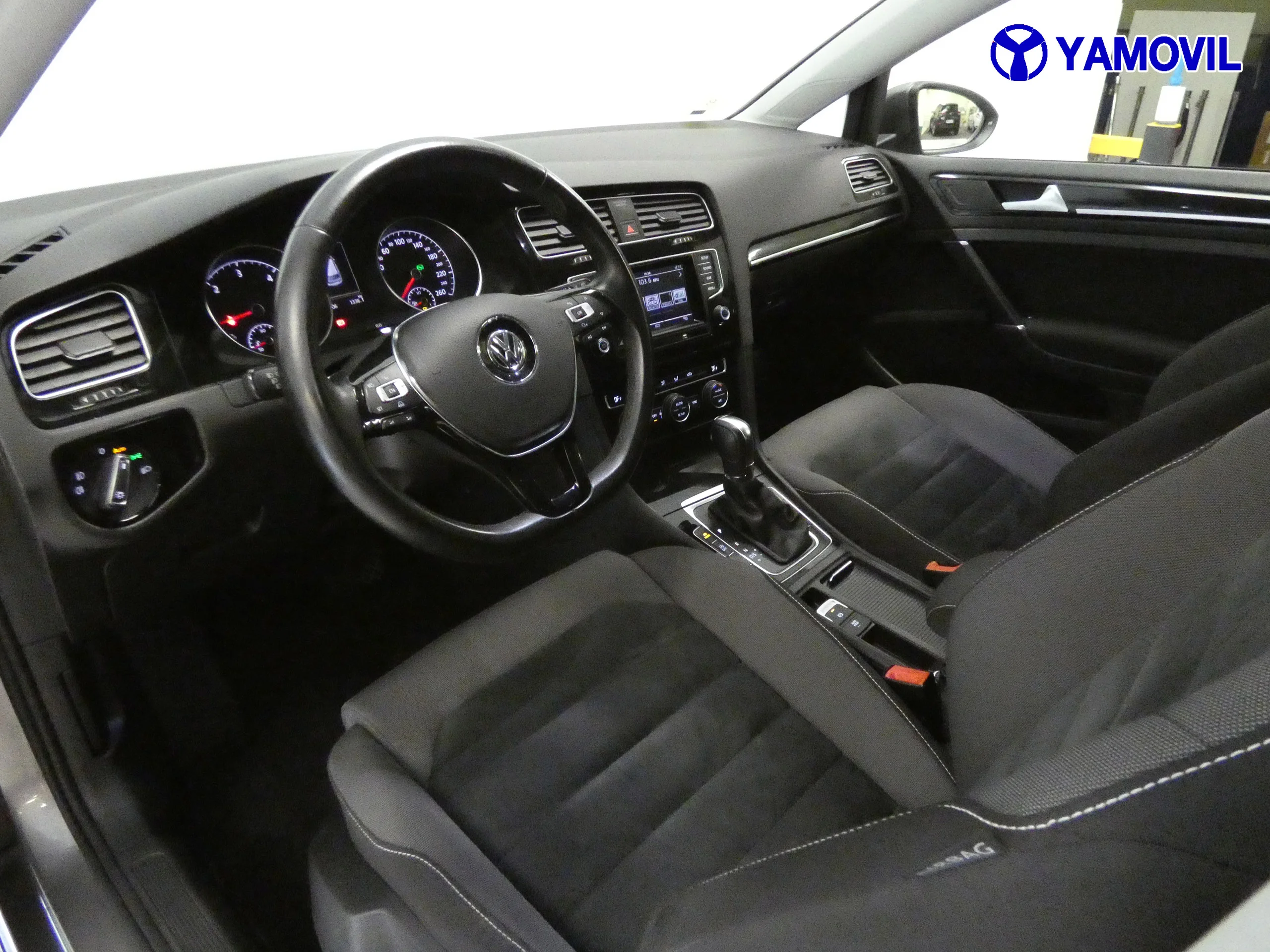 Volkswagen Golf 1.6 TDI DSG R-LINE - Foto 19