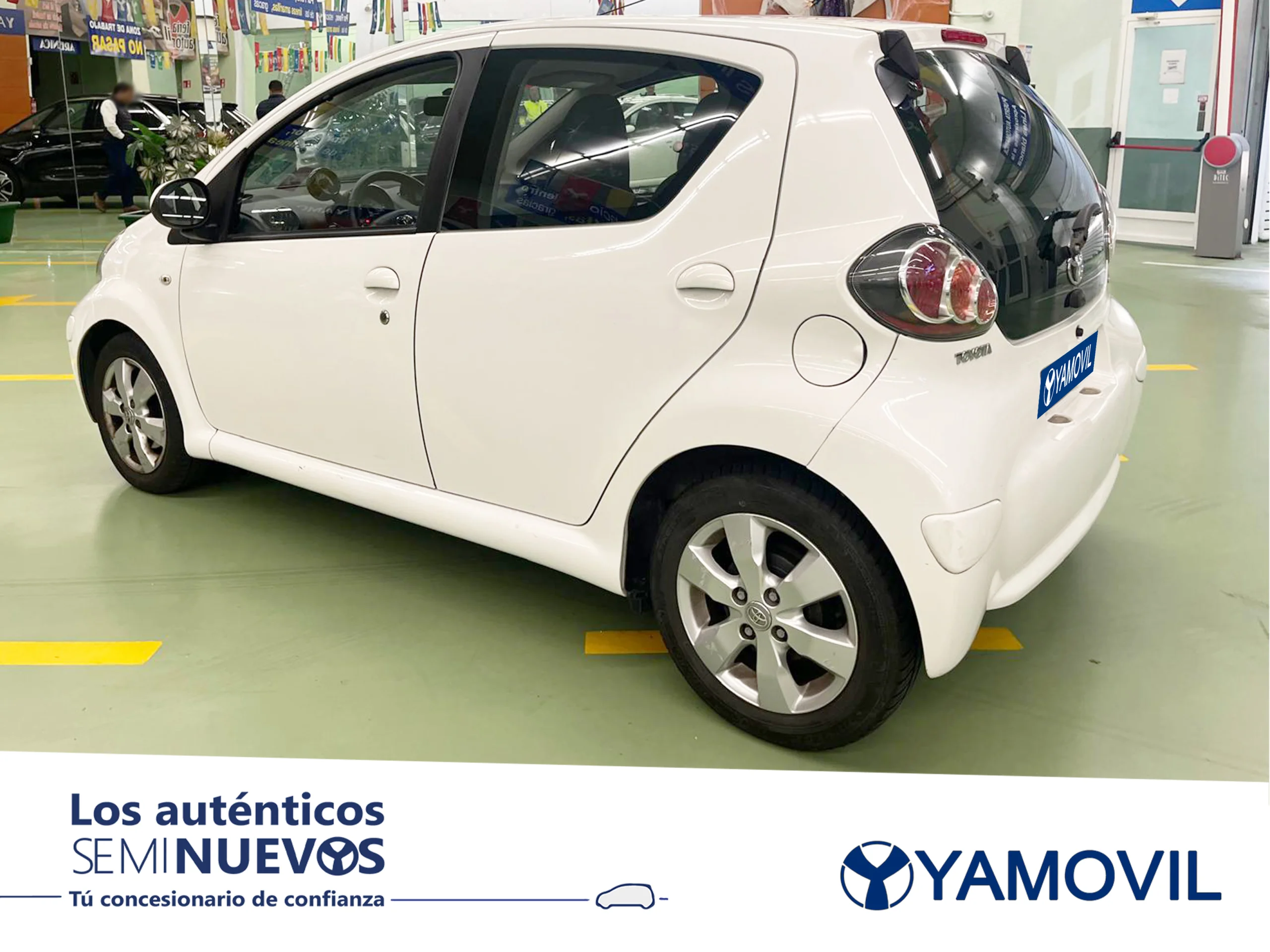 Toyota Aygo 1.0 VVT-i Connect 50 kW (68 CV) - Foto 4