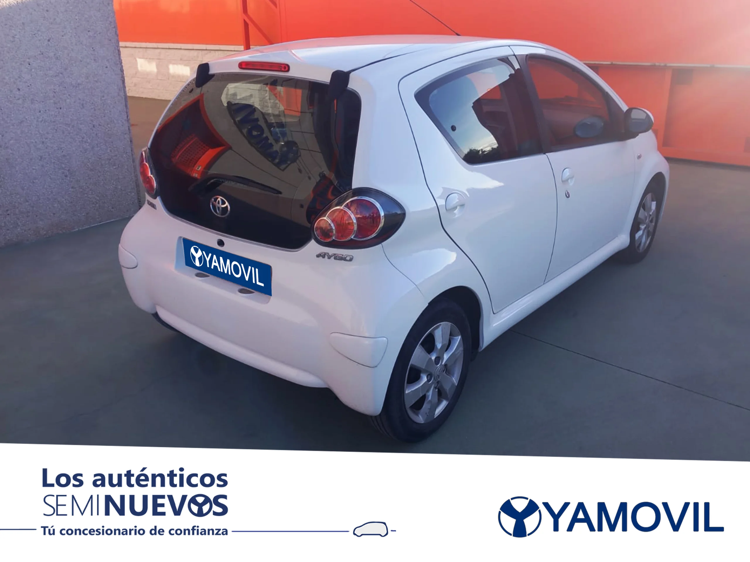 Toyota Aygo 70 City 50 kW (68 CV) - Foto 2