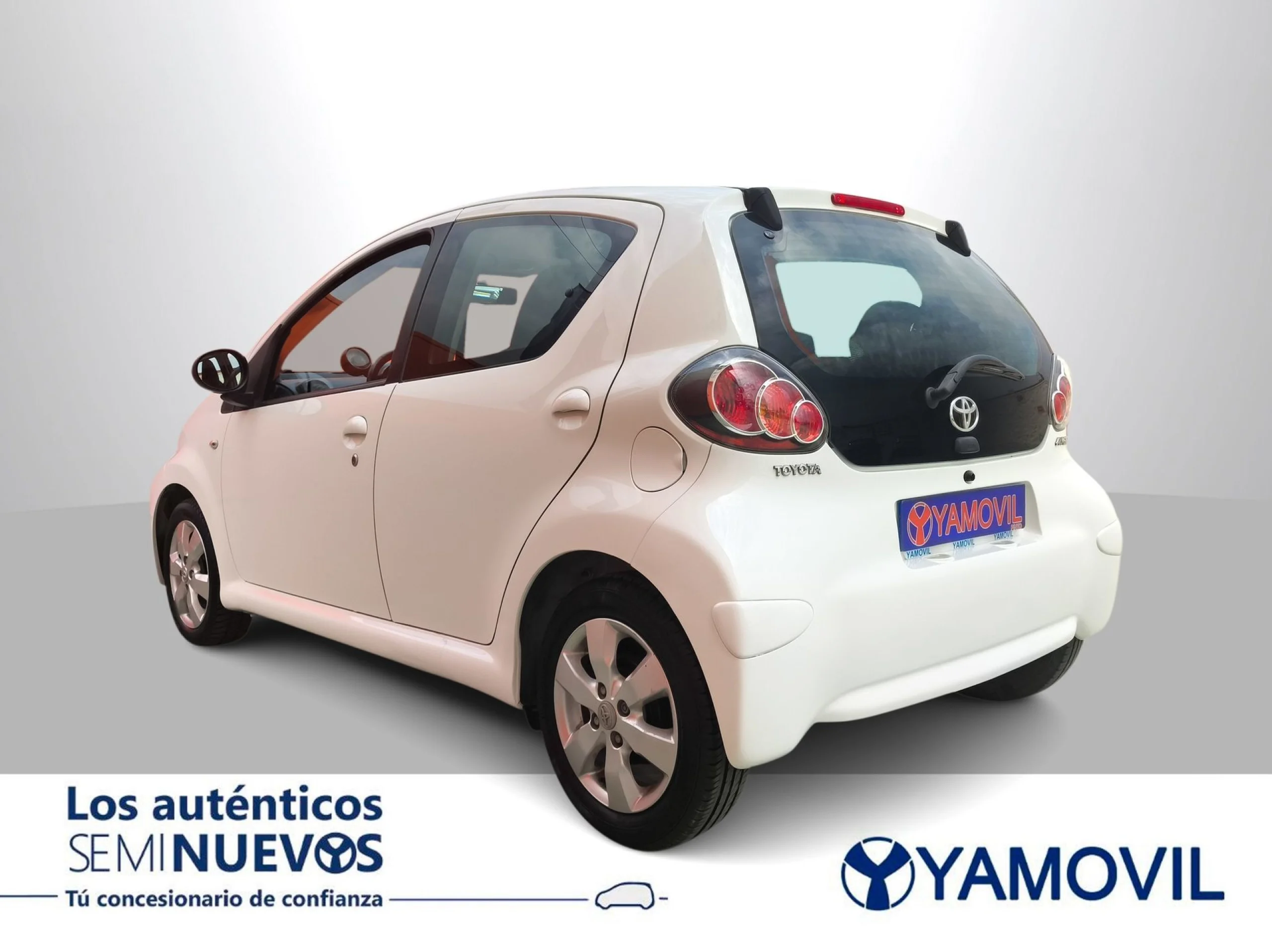 Toyota Aygo 70 City 50 kW (68 CV) - Foto 5