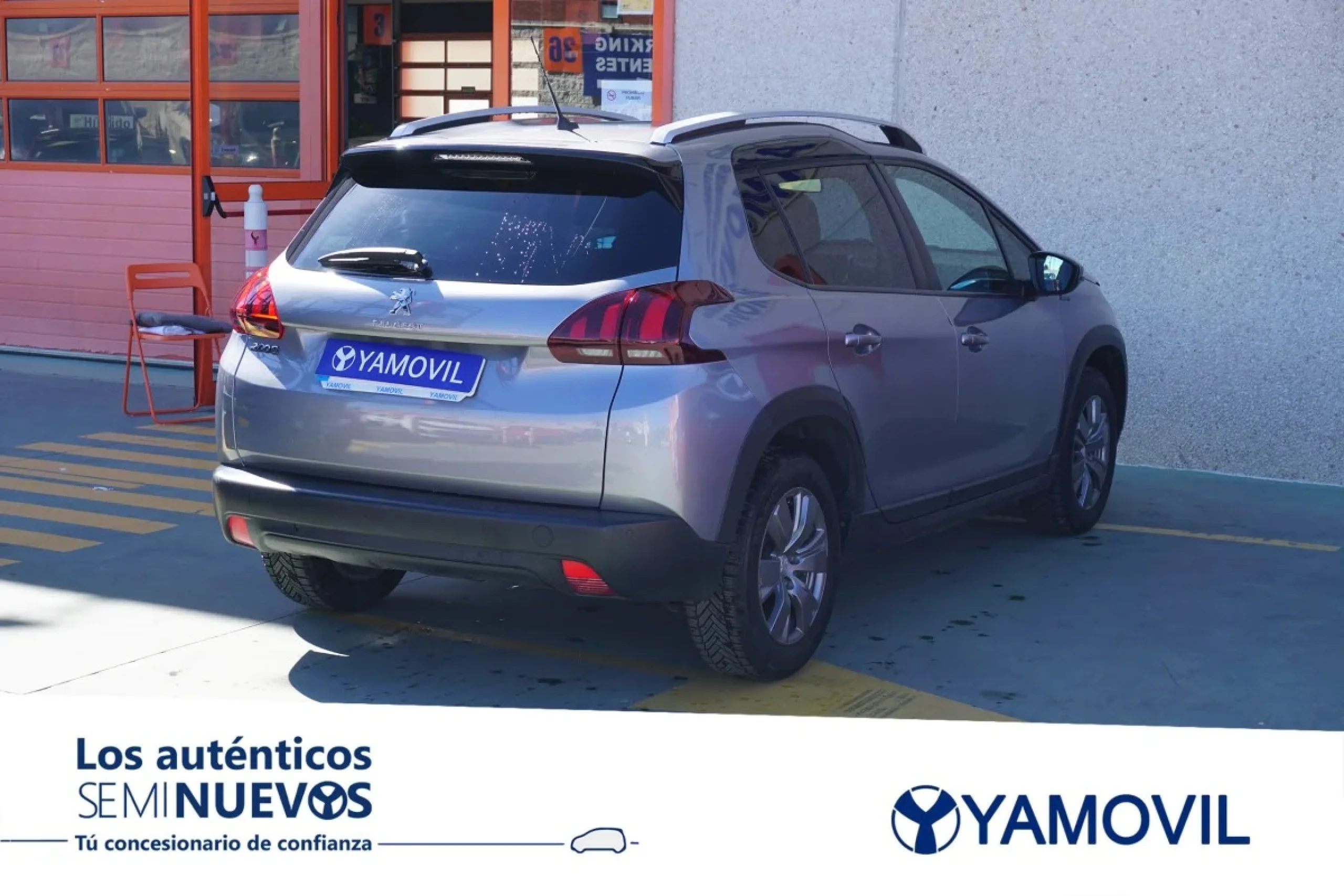 Peugeot 2008 SUV PureTech Signature 60 kW (82 CV) - Foto 4