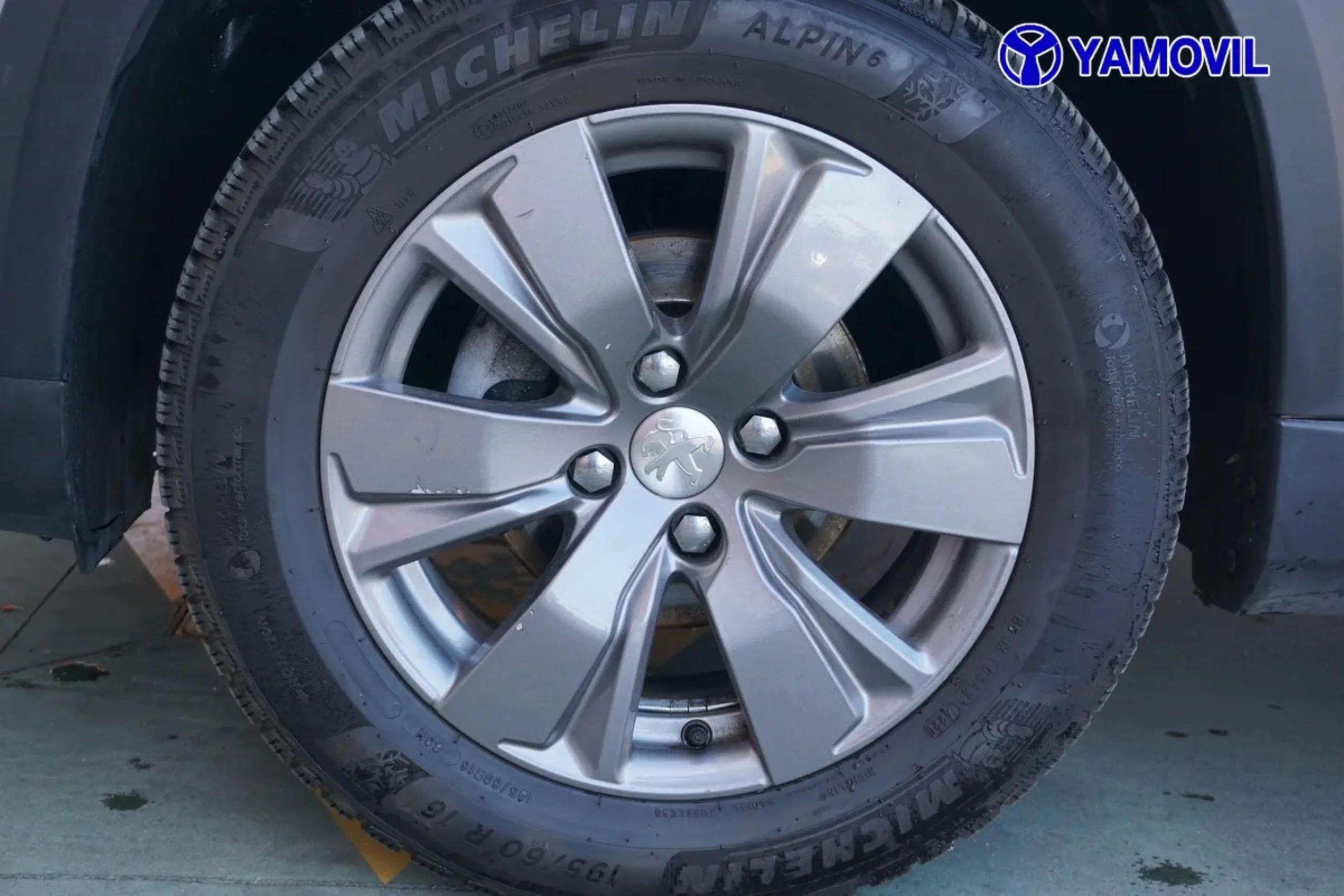 Peugeot 2008 SUV PureTech Signature 60 kW (82 CV) - Foto 12