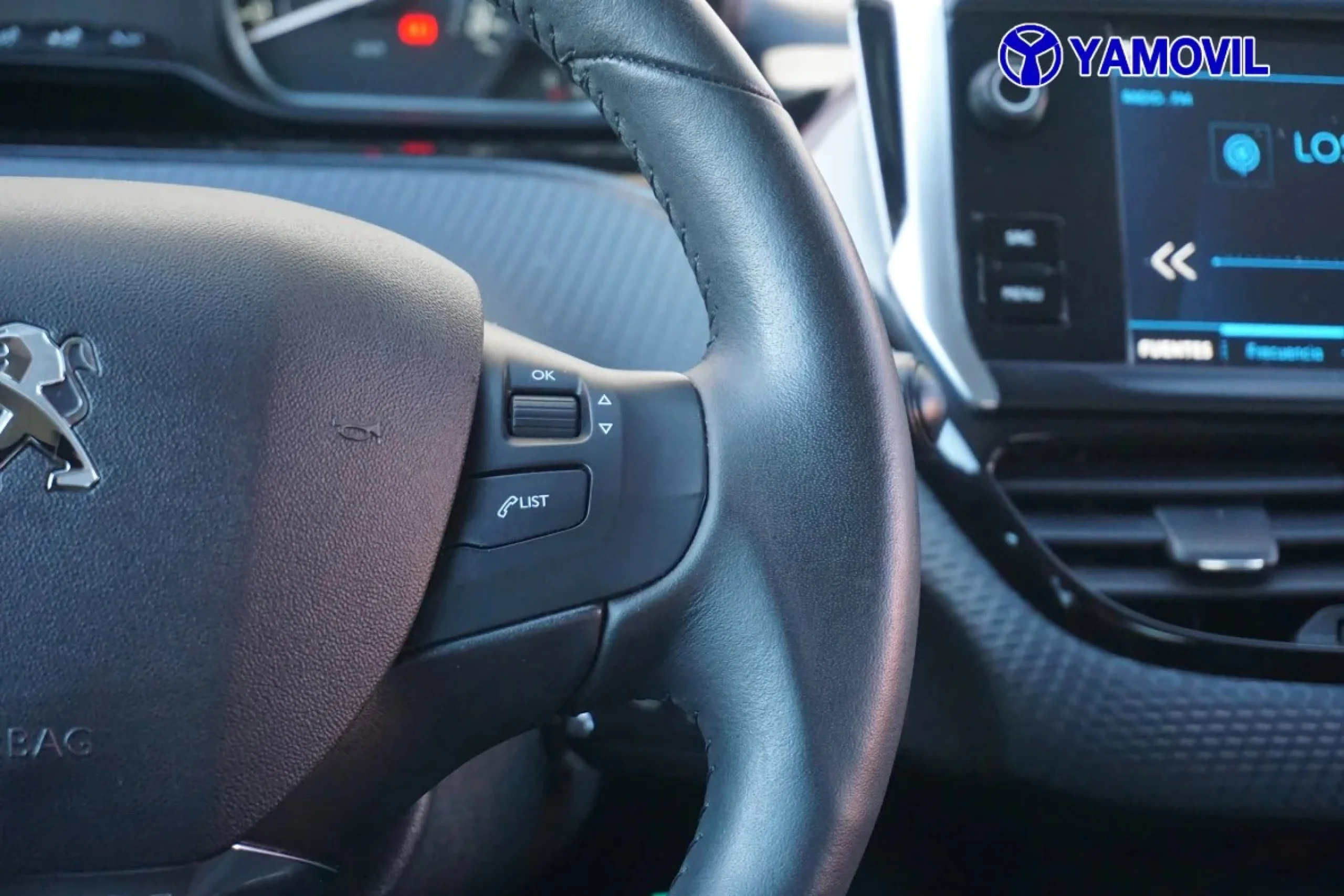 Peugeot 2008 SUV PureTech Signature 60 kW (82 CV) - Foto 20