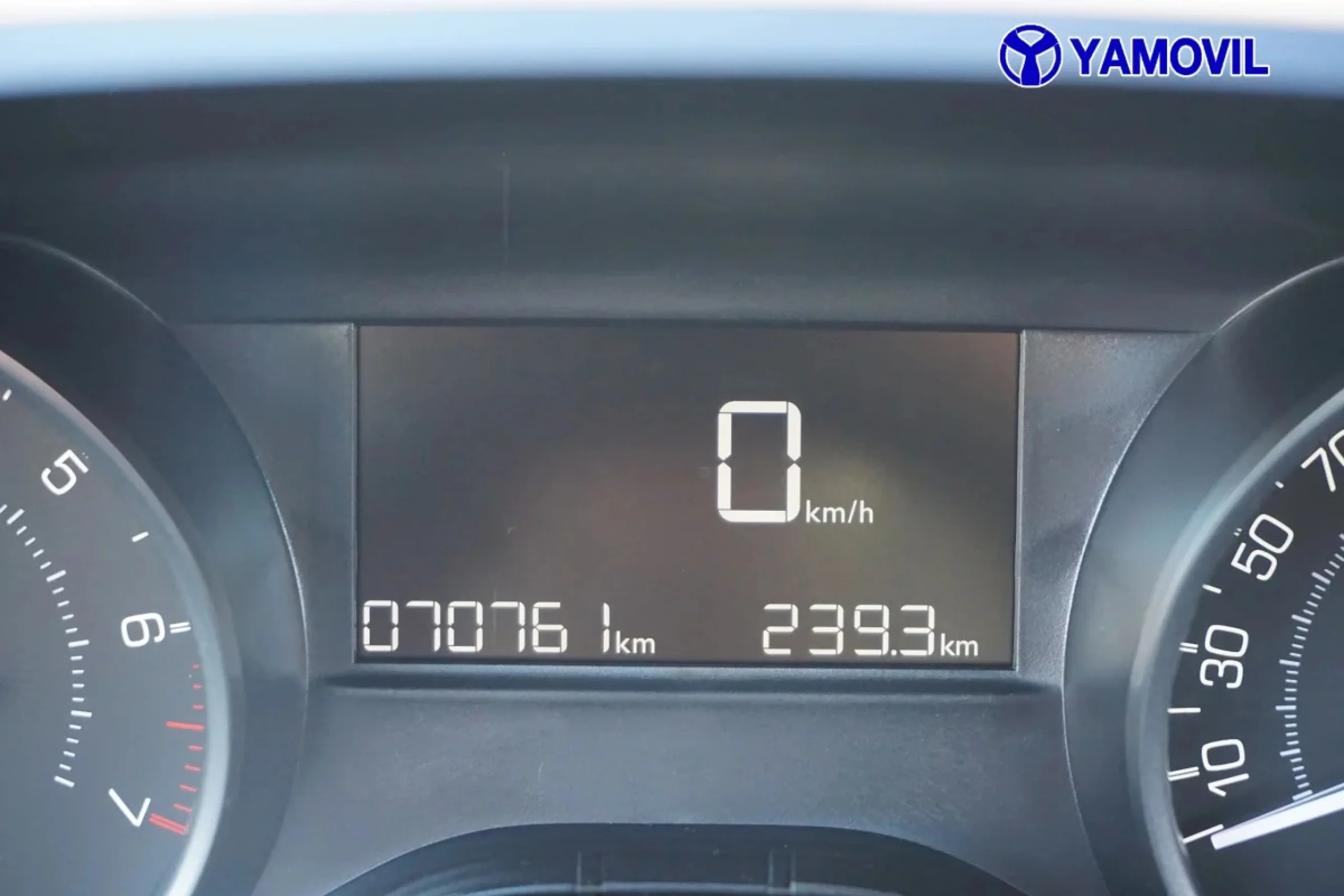 Peugeot 2008 SUV PureTech Signature 60 kW (82 CV) - Foto 22