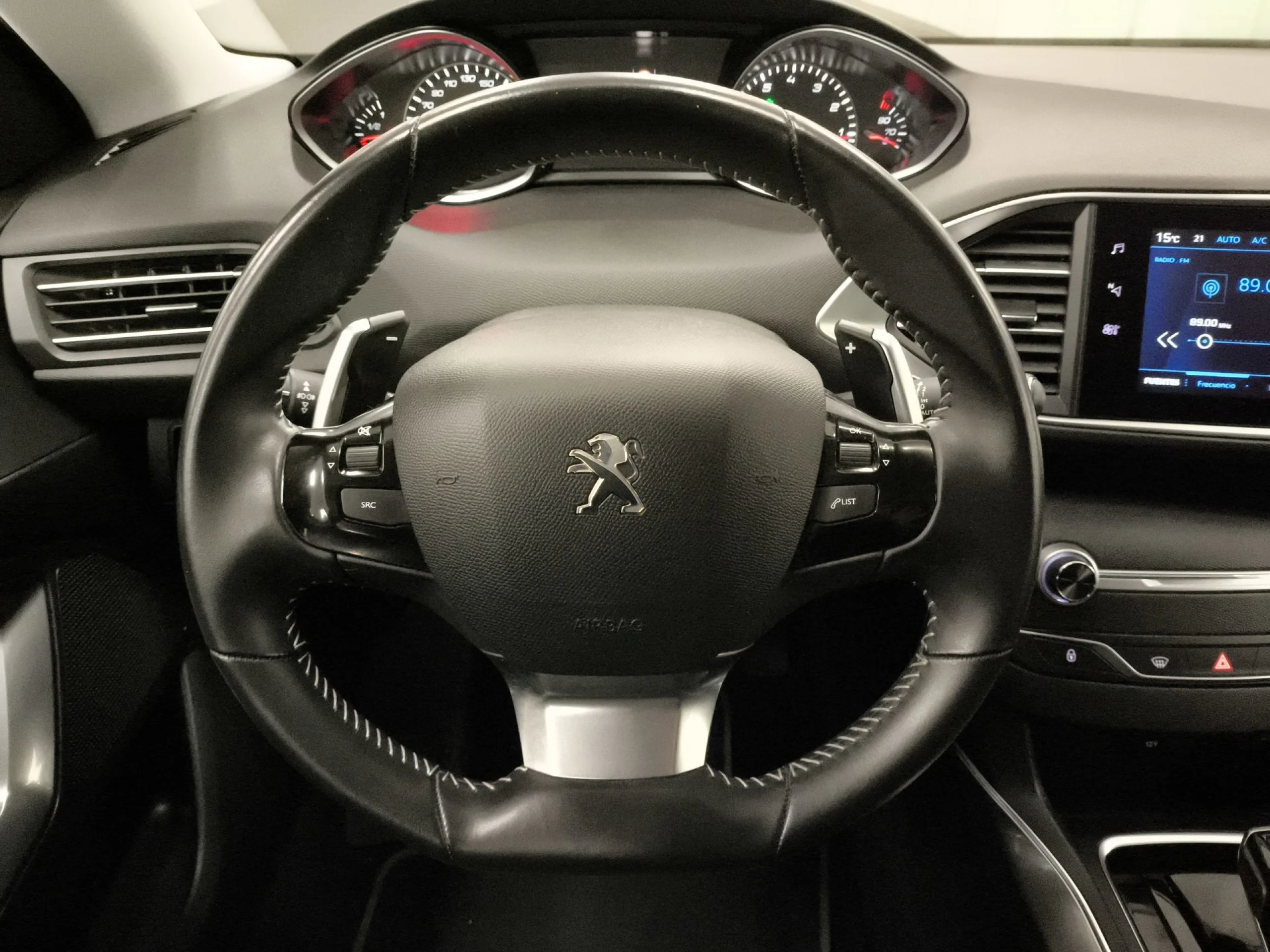 Peugeot 308 PureTech 130 SANDS Style EAT8 96 kW (130 CV) - Foto 11