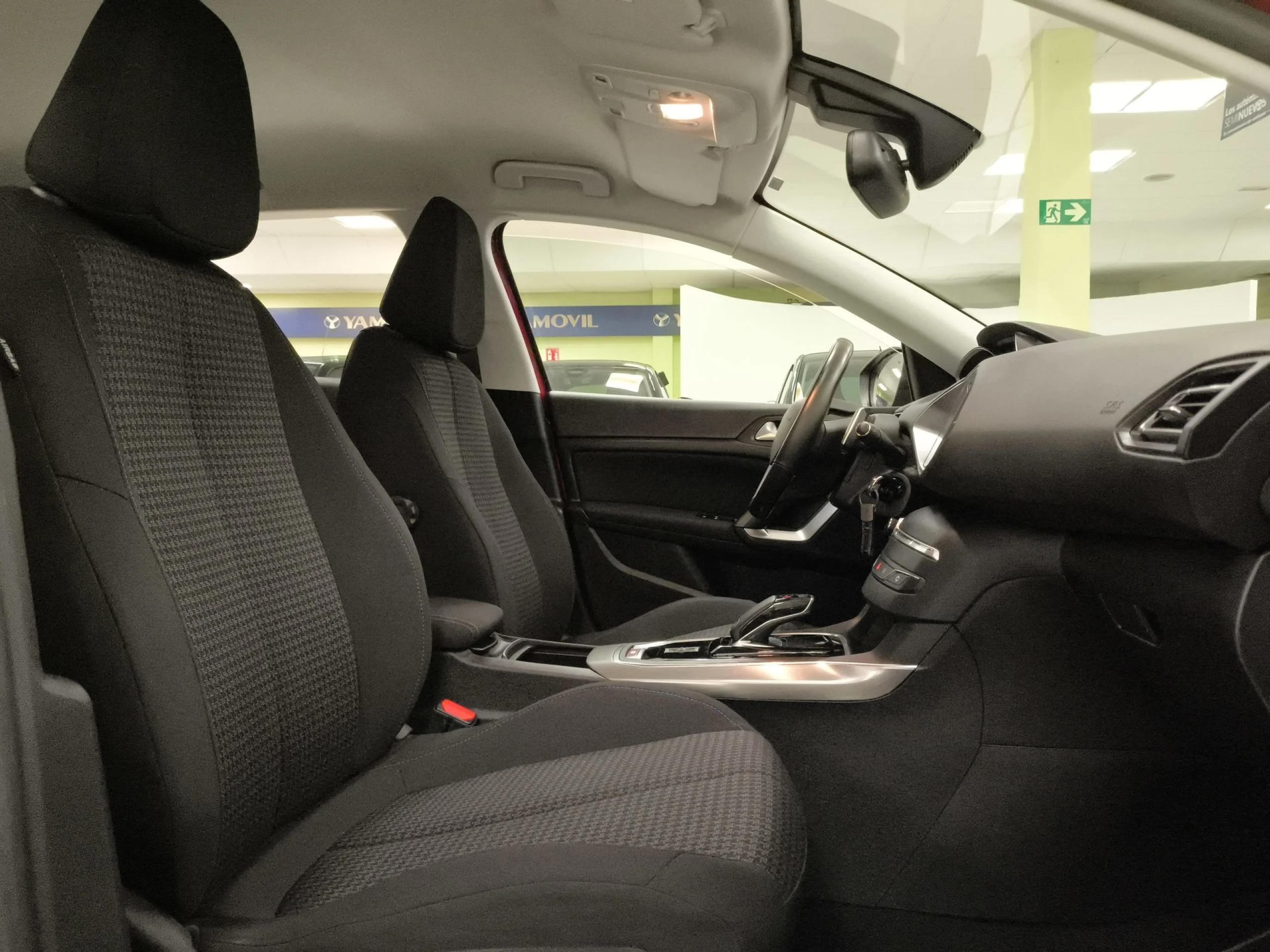 Peugeot 308 PureTech 130 SANDS Style EAT8 96 kW (130 CV) - Foto 19