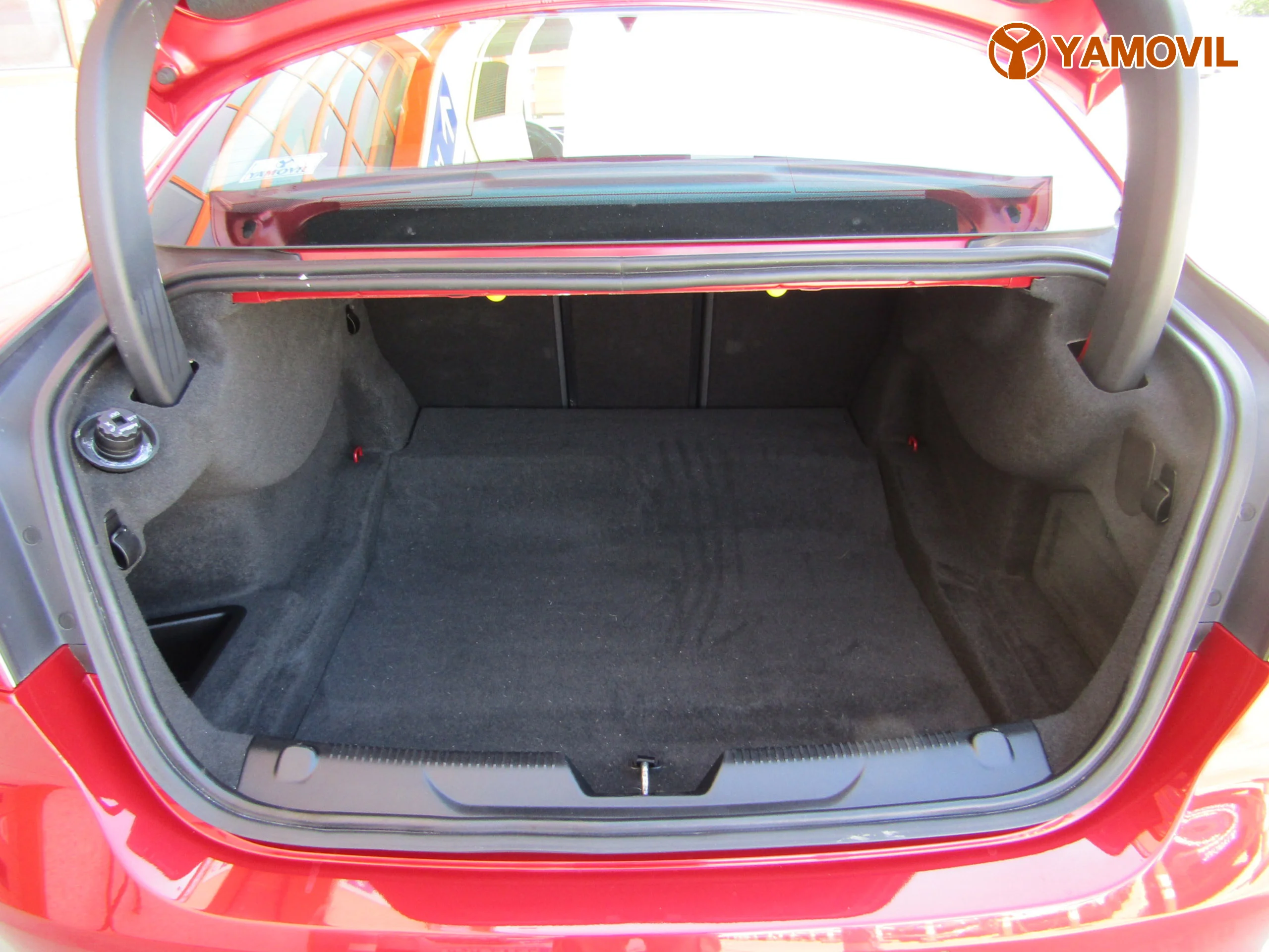 Jaguar XE 2.0d PURE - Foto 7