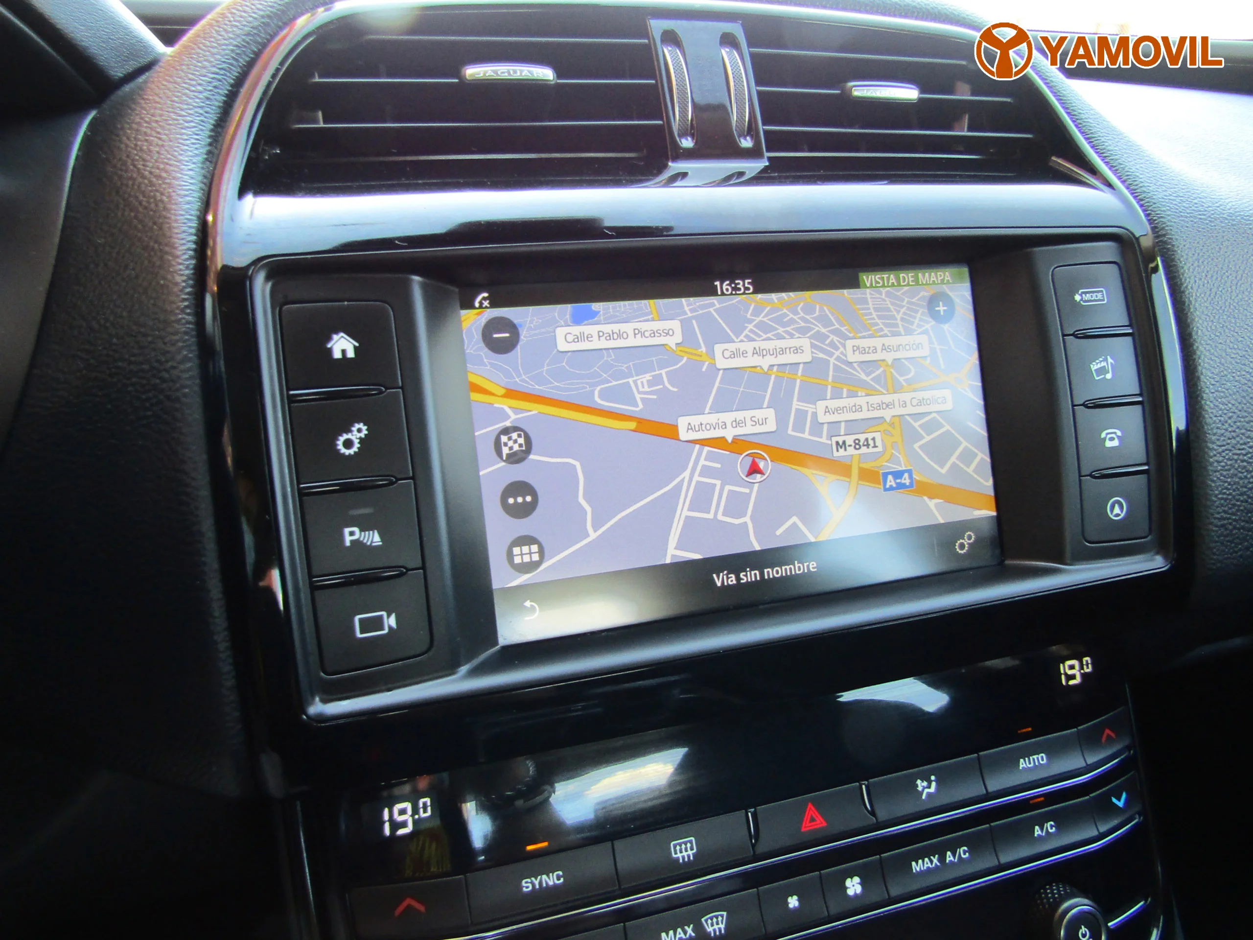 Jaguar XE 2.0d PURE - Foto 31
