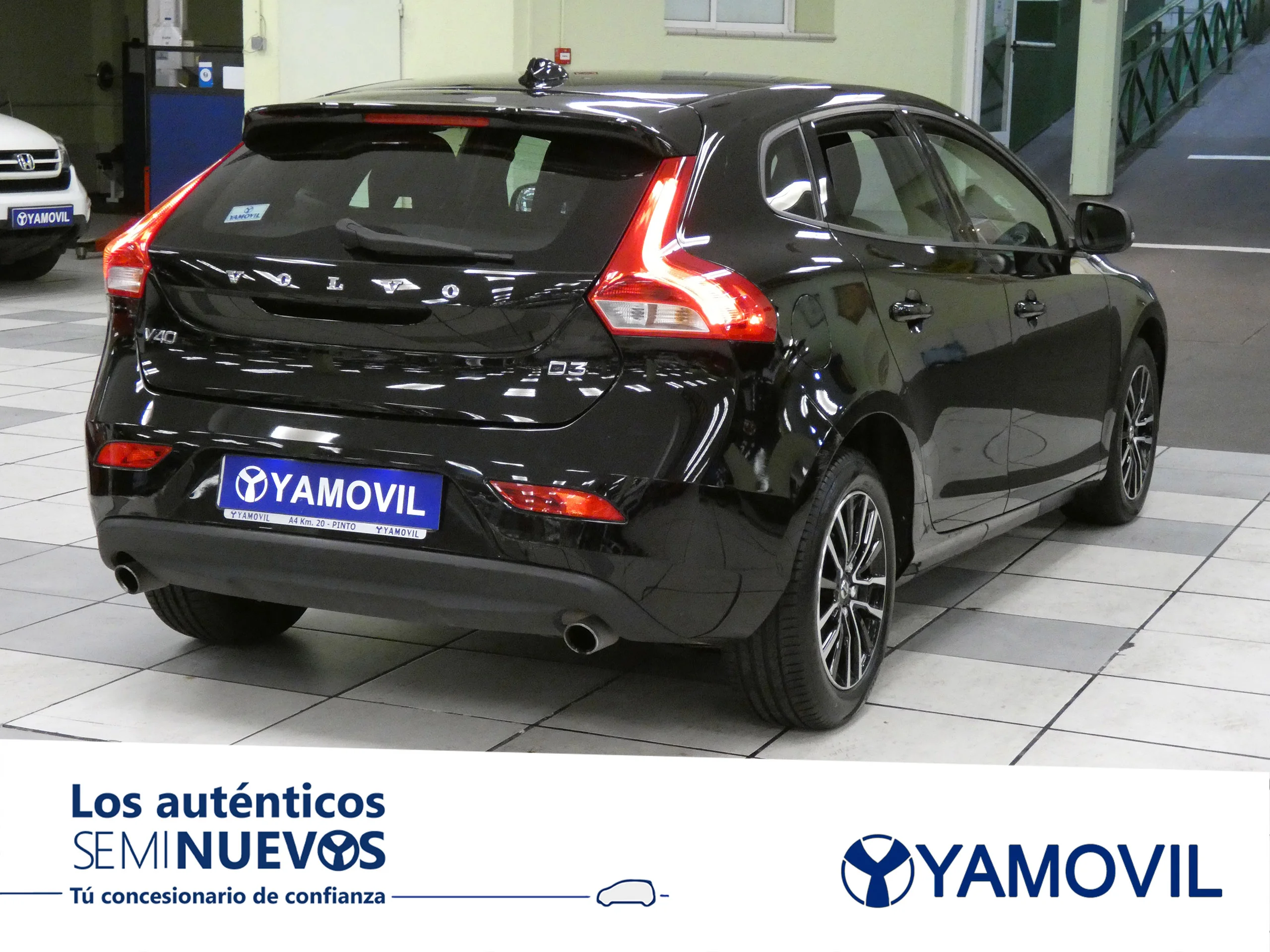 Volvo V40 2.0 D3 MOMENTUM 5P - Foto 4