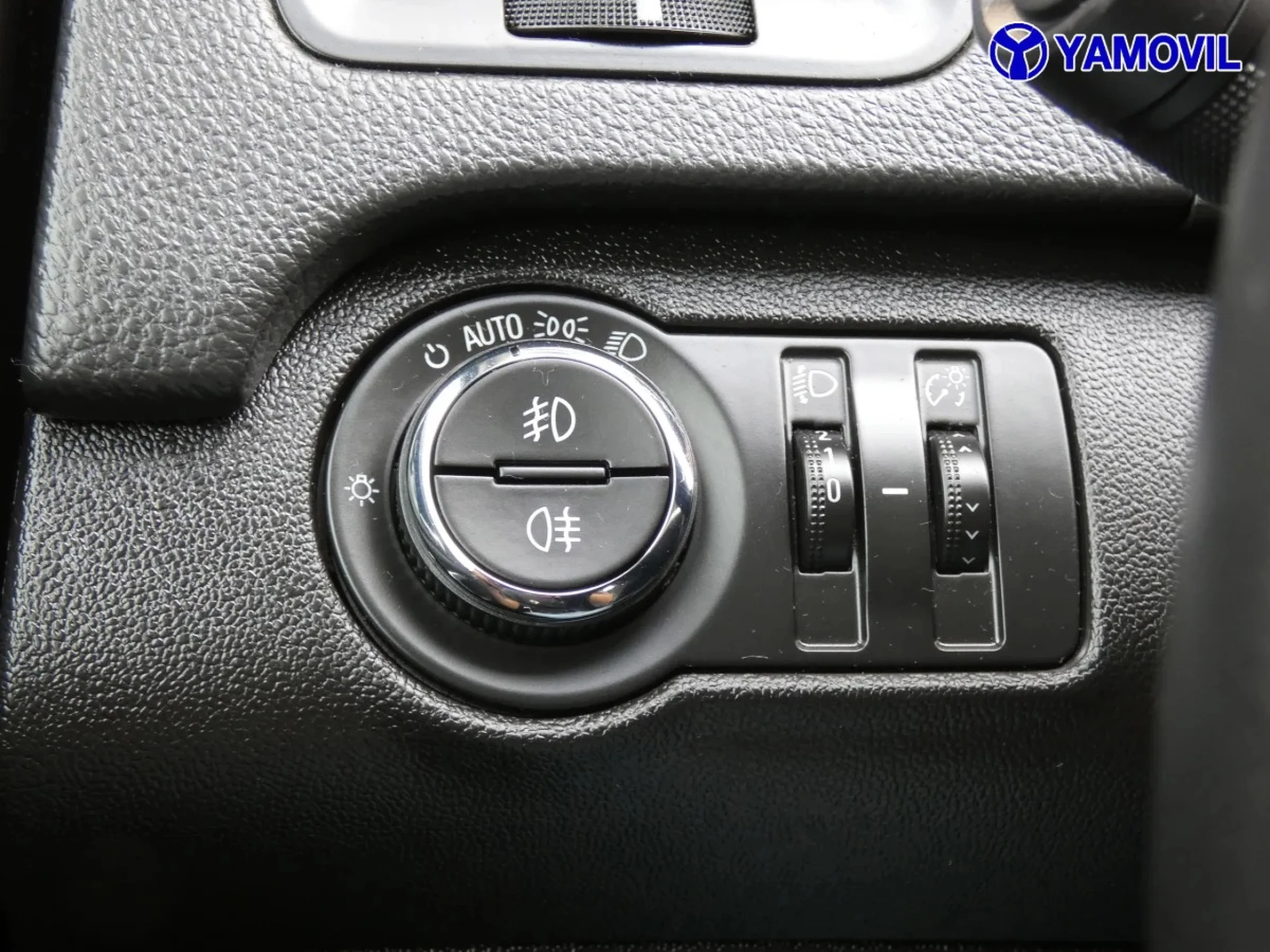 Opel Insignia 1.4 Turbo SANDS Selective 103 kW (140 CV) - Foto 25