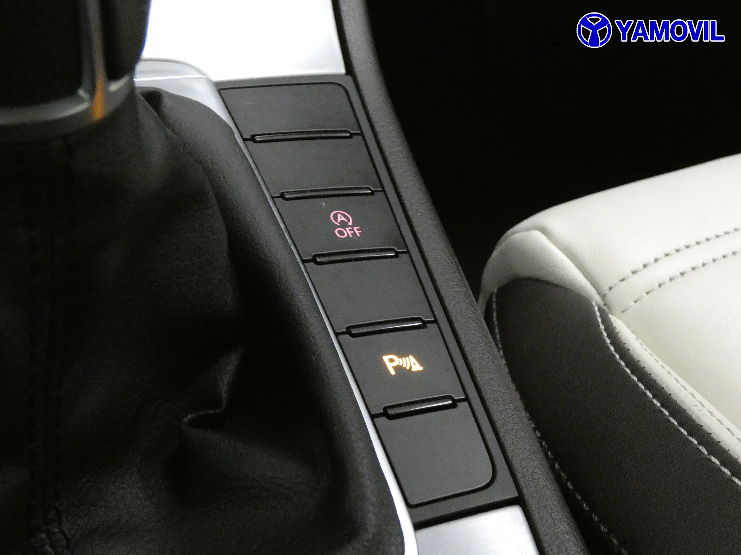 Volkswagen CC 2.0 TDI R-LINE BLUEMOTION TECH 4P - Foto 28