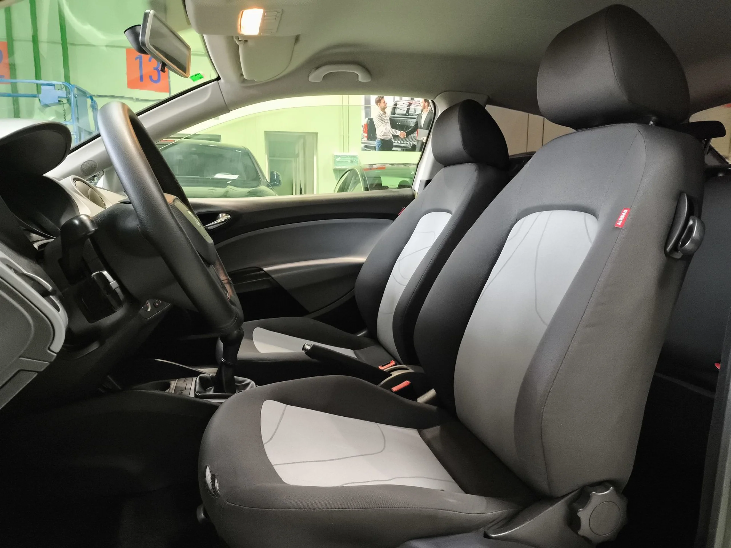 Seat Ibiza SC 1.2 Reference 51 kW (70 CV) - Foto 8
