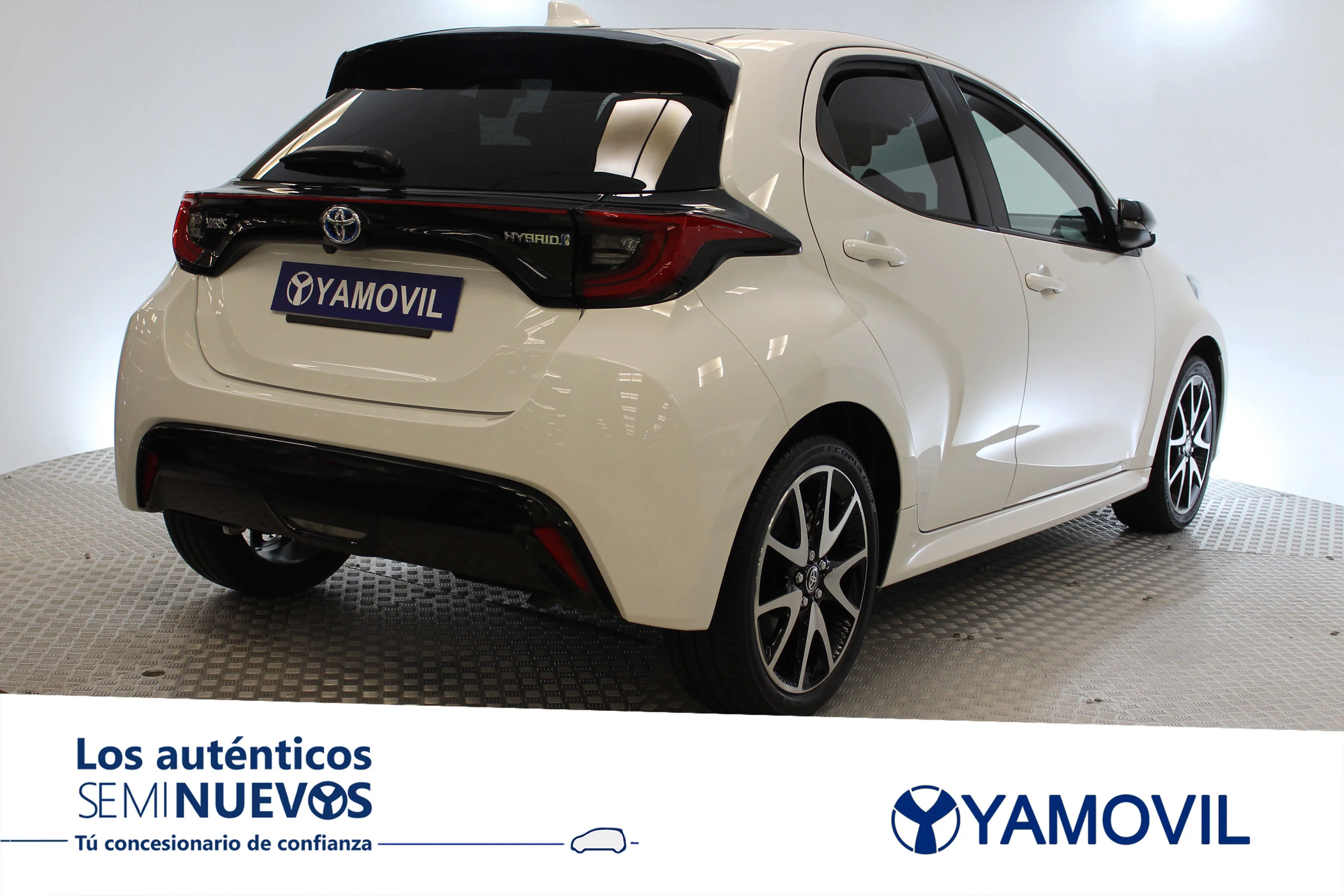Toyota Yaris 120H Style 85 kW (116 CV) - Foto 4