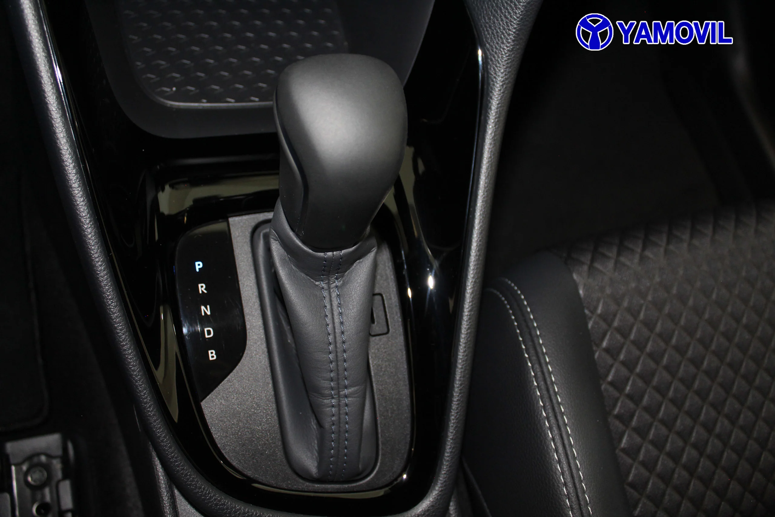 Toyota Yaris 120H Style 85 kW (116 CV) - Foto 28