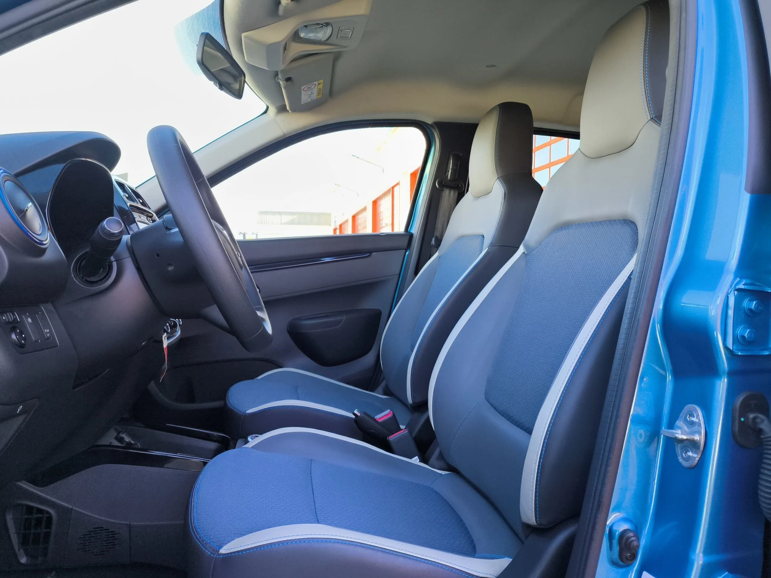 Dacia Spring Comfort Plus Electric 33 kW (45 CV) - Foto 8